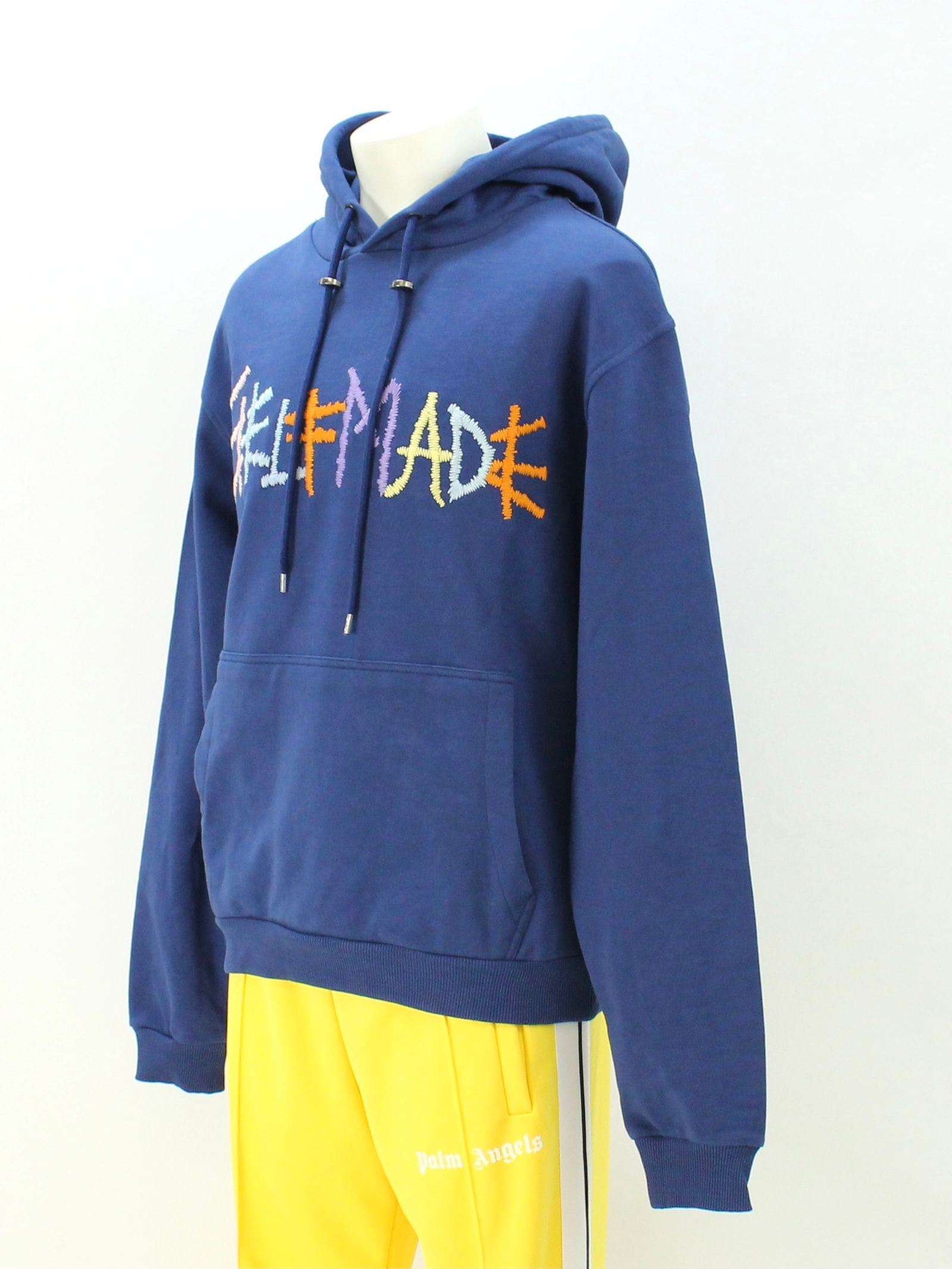 刺繍ロゴ フーディー / BLUE NAVY HOODIE WITH MULTICOLOR LOGO / ブルーネイビー × マルチ