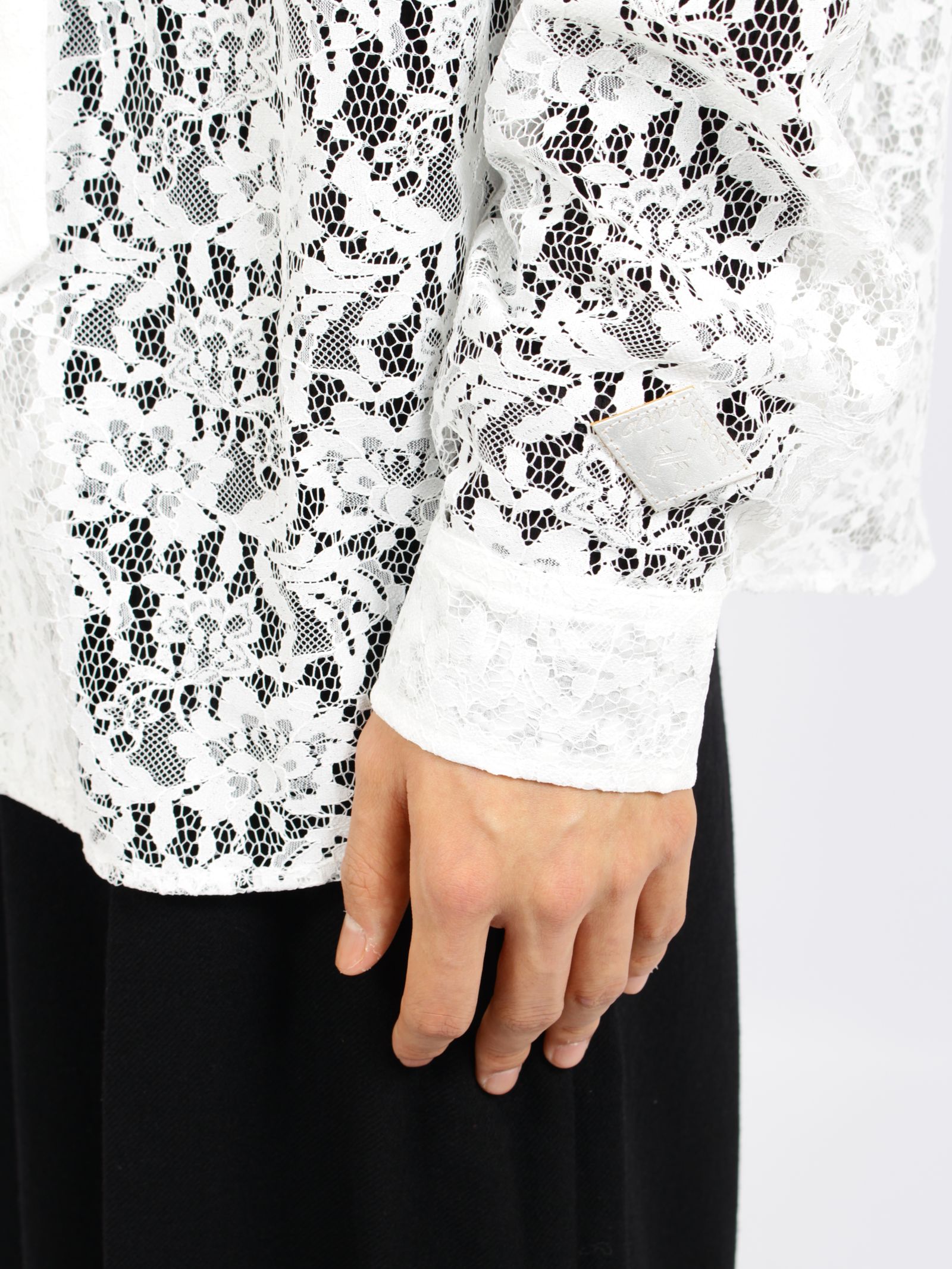 【26AW】フラワーレース ボウタイ シャツ 花柄レース 長袖シャツ / FLOWER LACE BOW TIE SHIRT / ホワイト