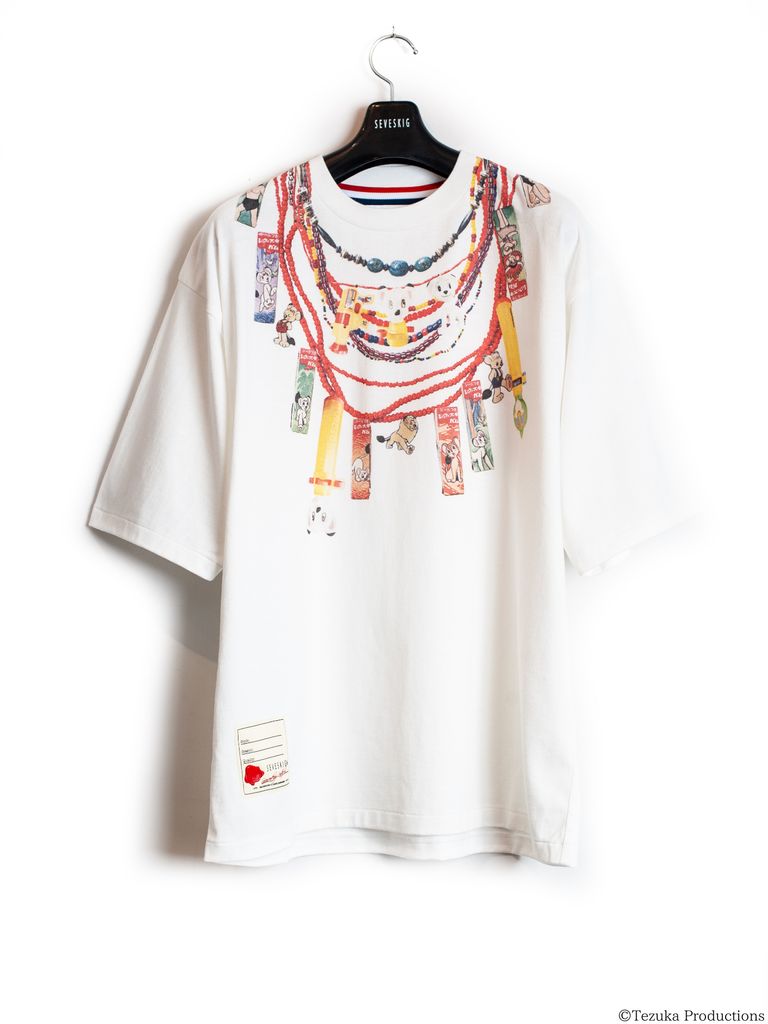 SEVESKIG - 【25SS】ジャングル大帝 コラボ ネックレスプリント SEVESKIG - 【25SS】ジャングル大帝 コラボ ネックレスプリント