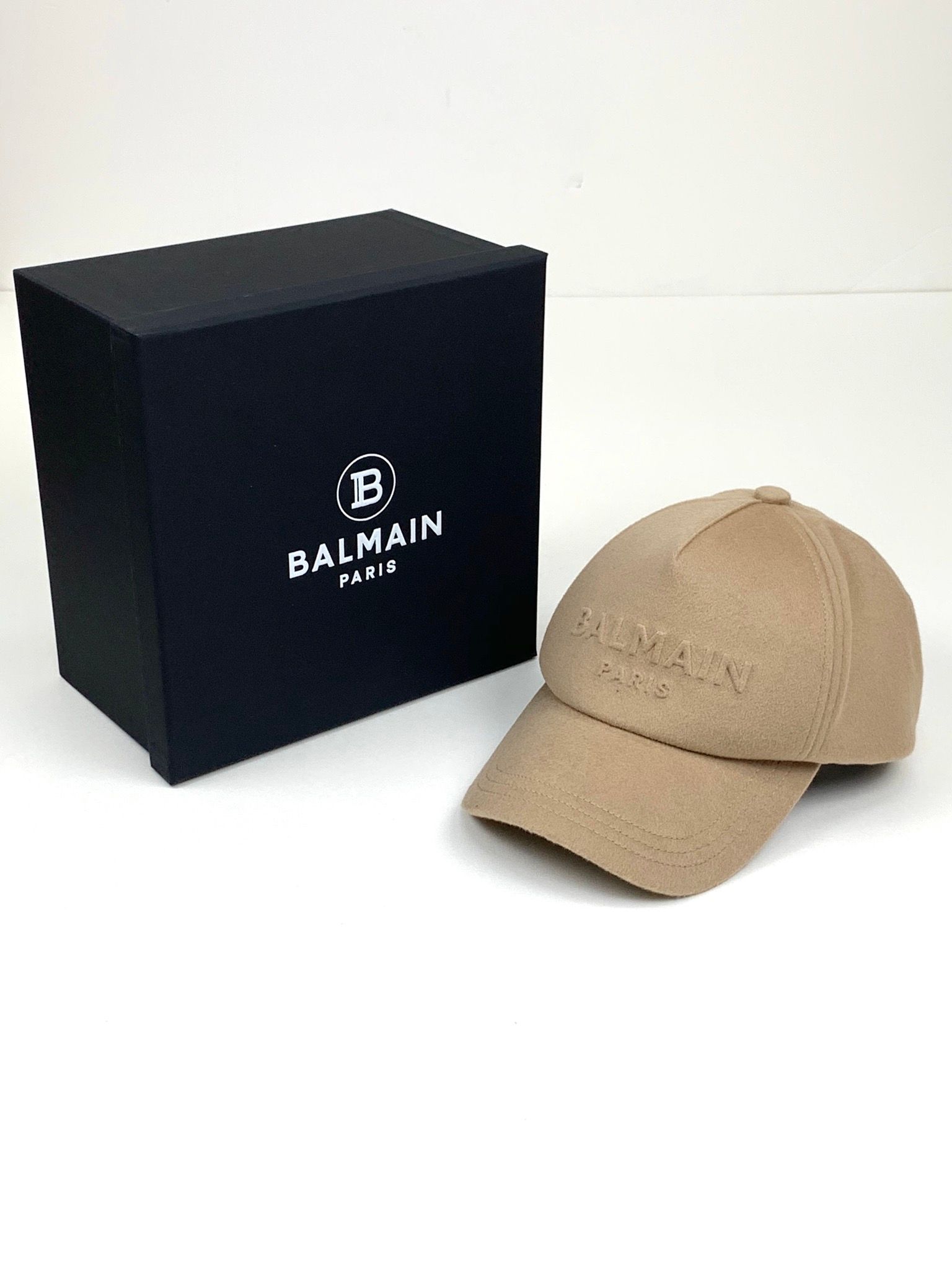 【関税込み】Balmain ベージュ エンボスロゴ フーディ 232251M202018_1.jpg
