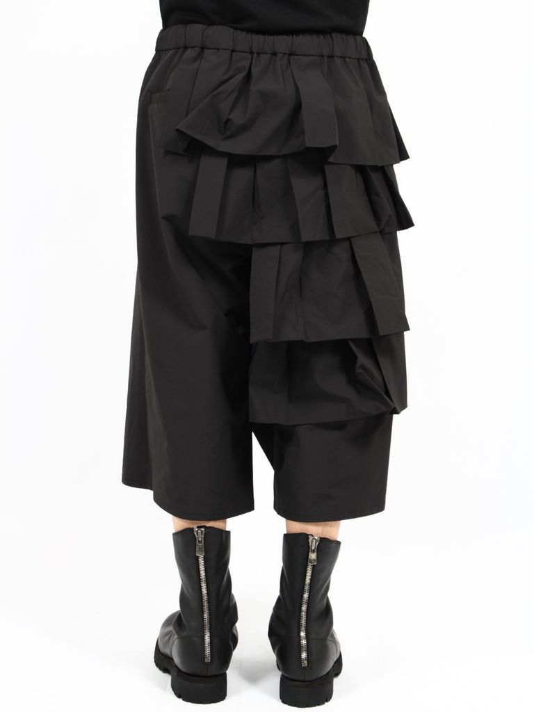 TAAKK - 【25SS】フリル ショート パンツ / RUFFLE SHORTS / ブラック 