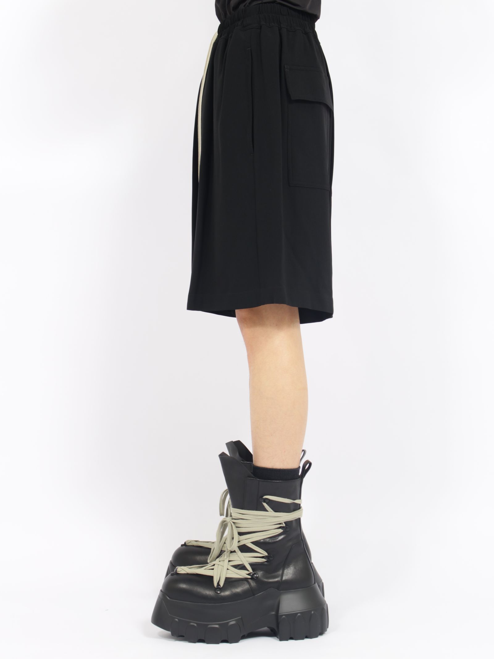 【26AW】フォーン ショーツ / FAUN SHORTS / ブラック
