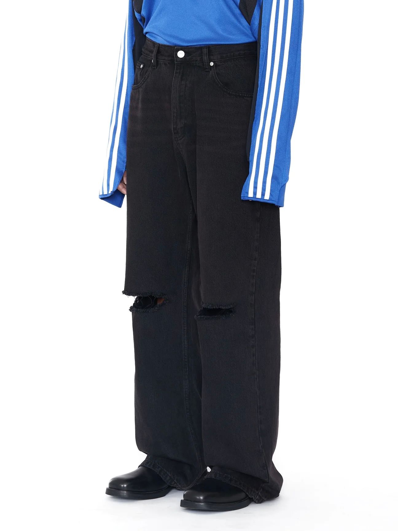 【24AW】デストロイ ブレイク カットフレア デニムパンツ / BLACK WASHED DESTORYED BREAK CUT FLARED JEANS / ブラック