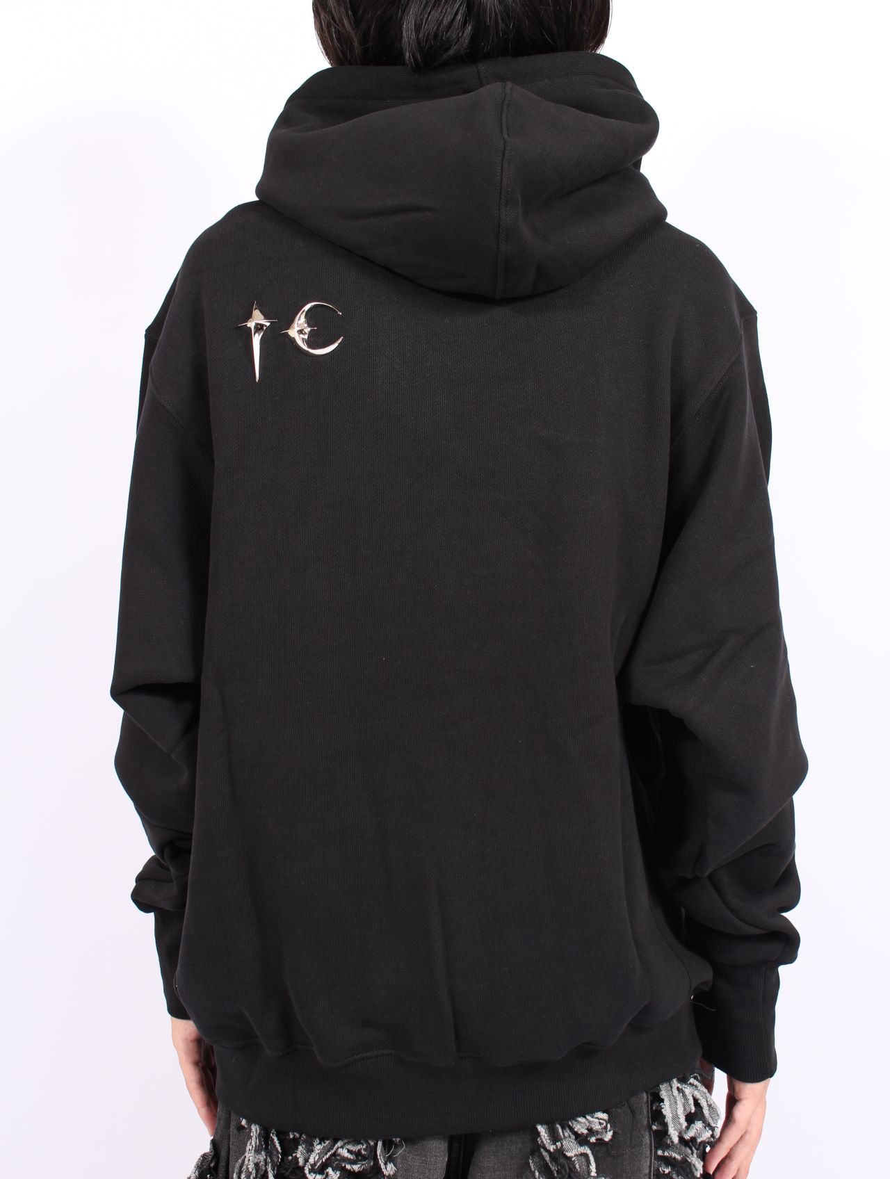 【25AW】アーマー フーディー TCロゴ スタッズ パーカー / ARMOR HOODIE / ブラック