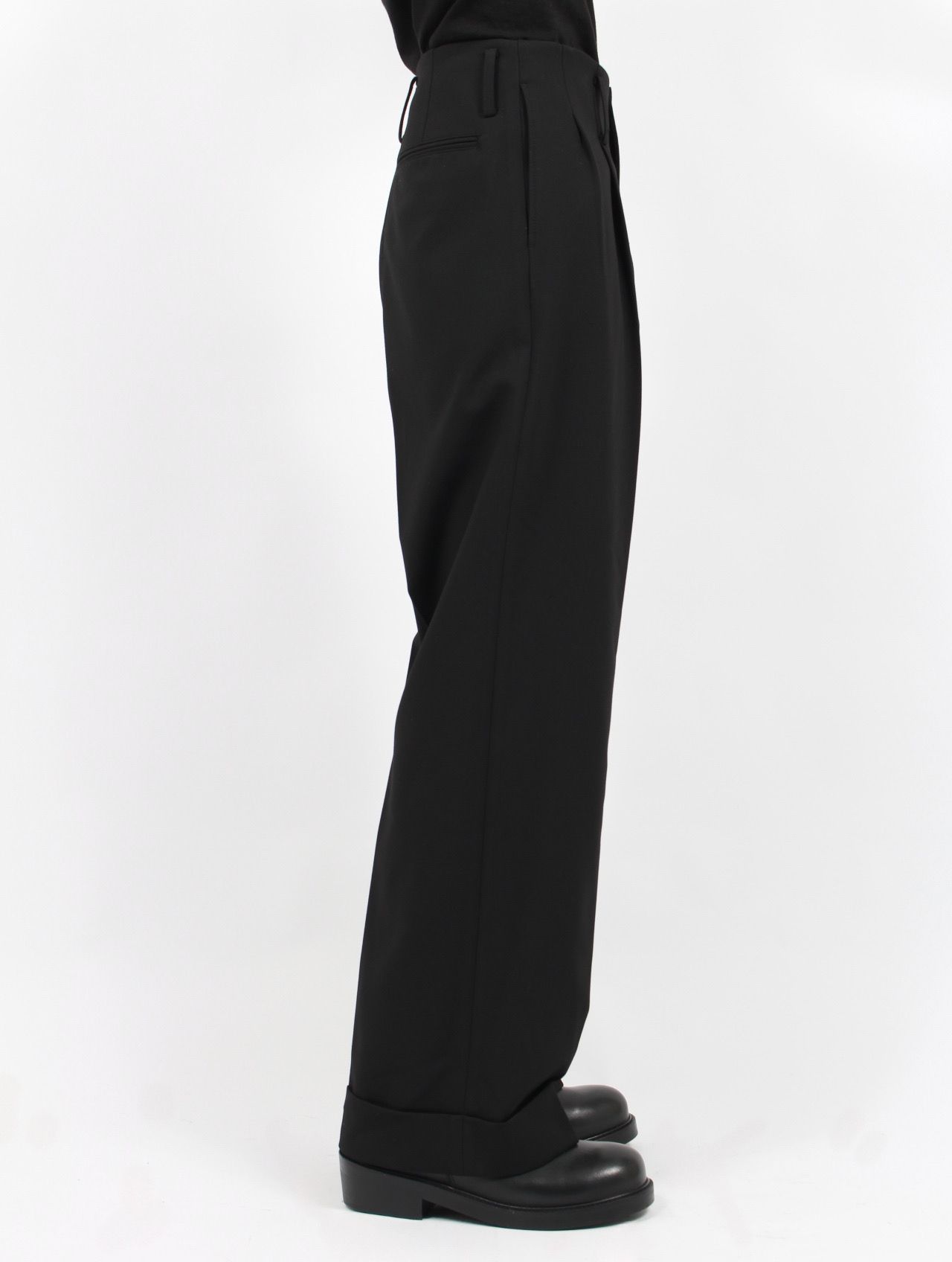 【25AW】フロー ワイド ターンアップ パンツ / FLOW WIDE TURN-UP PANTS / ブラック