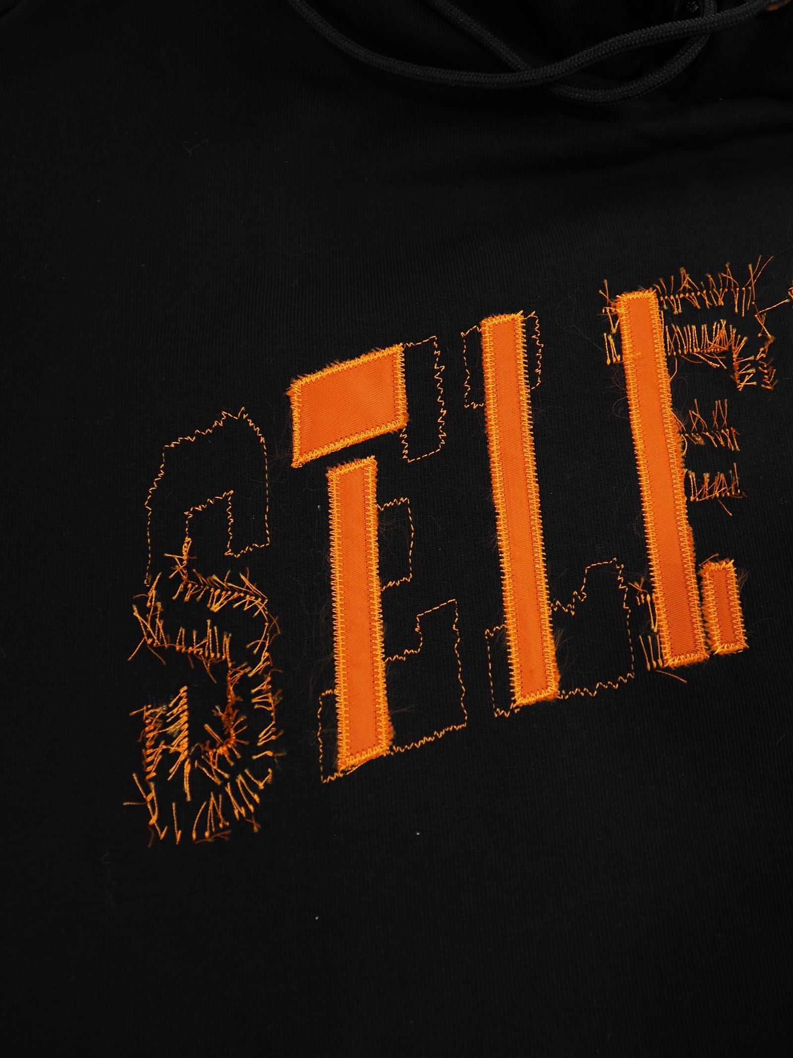 【20AW】刺繍柄 ダメージ加工 パーカー / BLACK  HOODIE  WITH  RIPPED  EMBROIDERY / ブラック × オレンジ