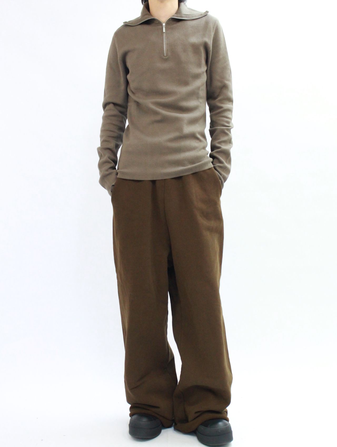 ジップアップ タートルネック / ZIP UP TURTLE NECK / BROWN (ブラウン)