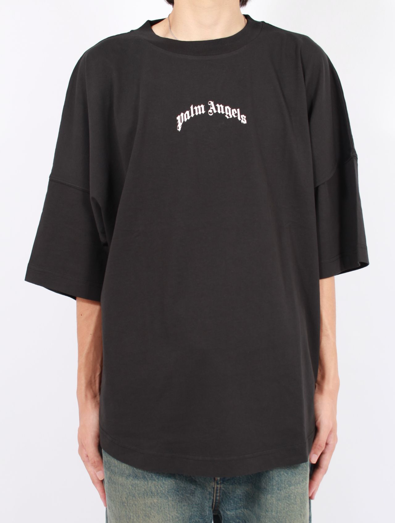 parm angels ロンT Tシャツ　ブラック　人気ロゴ PARIS MONOGRAM SPRAY TEE in BLACK for Men | Palm Angels®