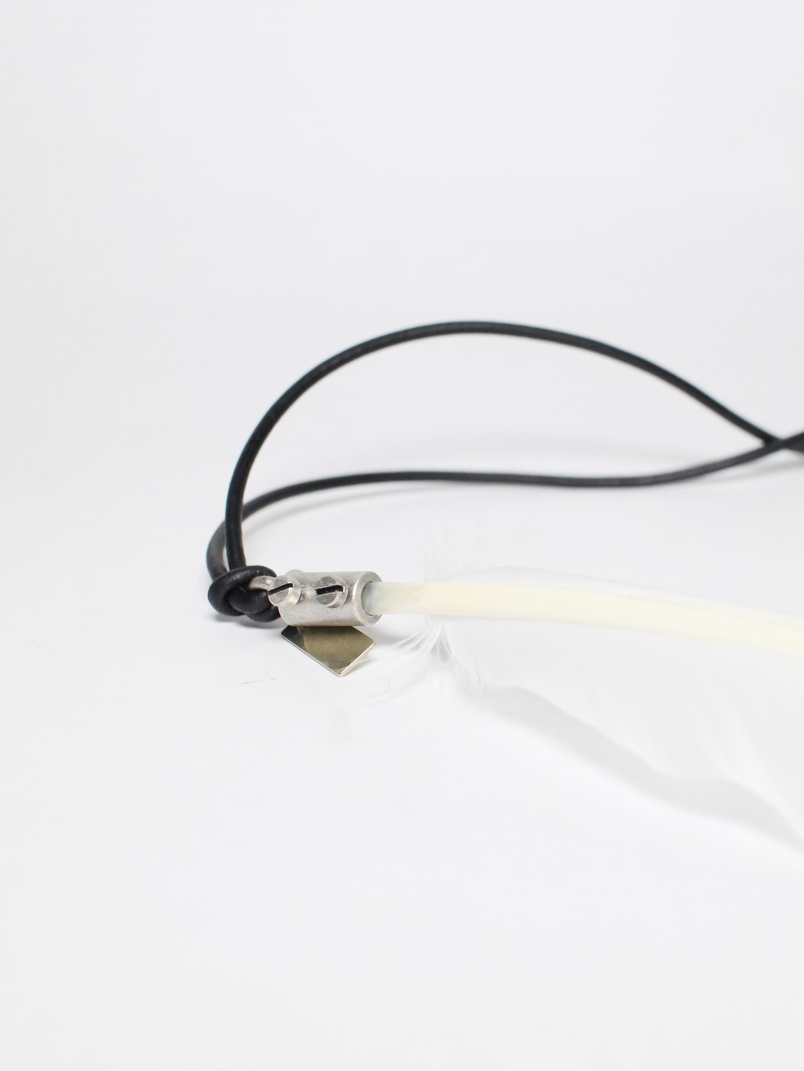 フェザーネックレス NECKLACE FEATHER