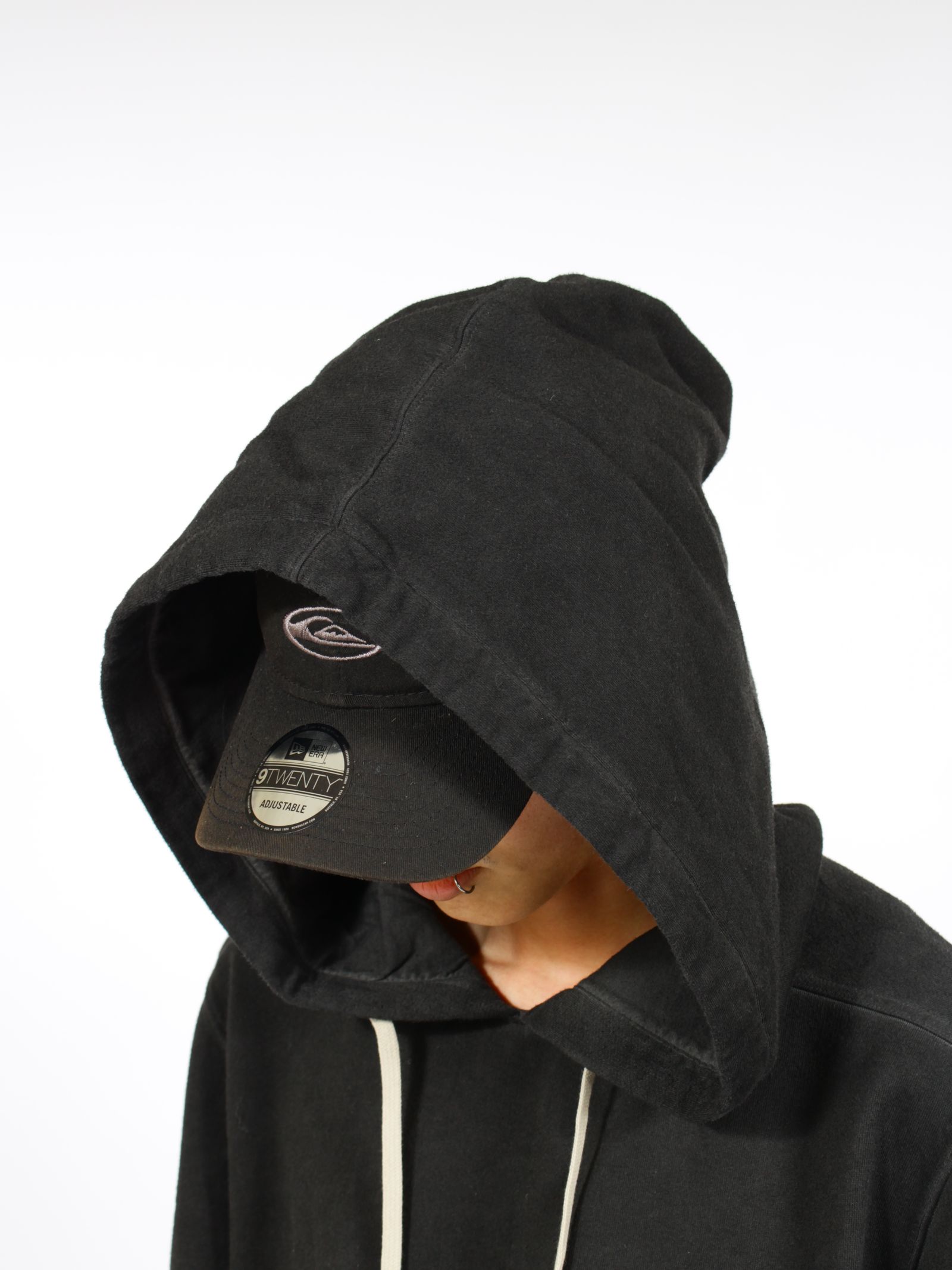 【26AW】 オーバーサイズド フーディー ペンタグラム パーカー / OVERSIZED HOODIE / フェード ブラック / シルバー