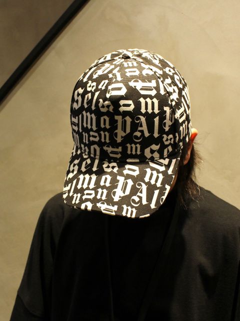 男は黙ってロゴTeeストリートスタイル!
