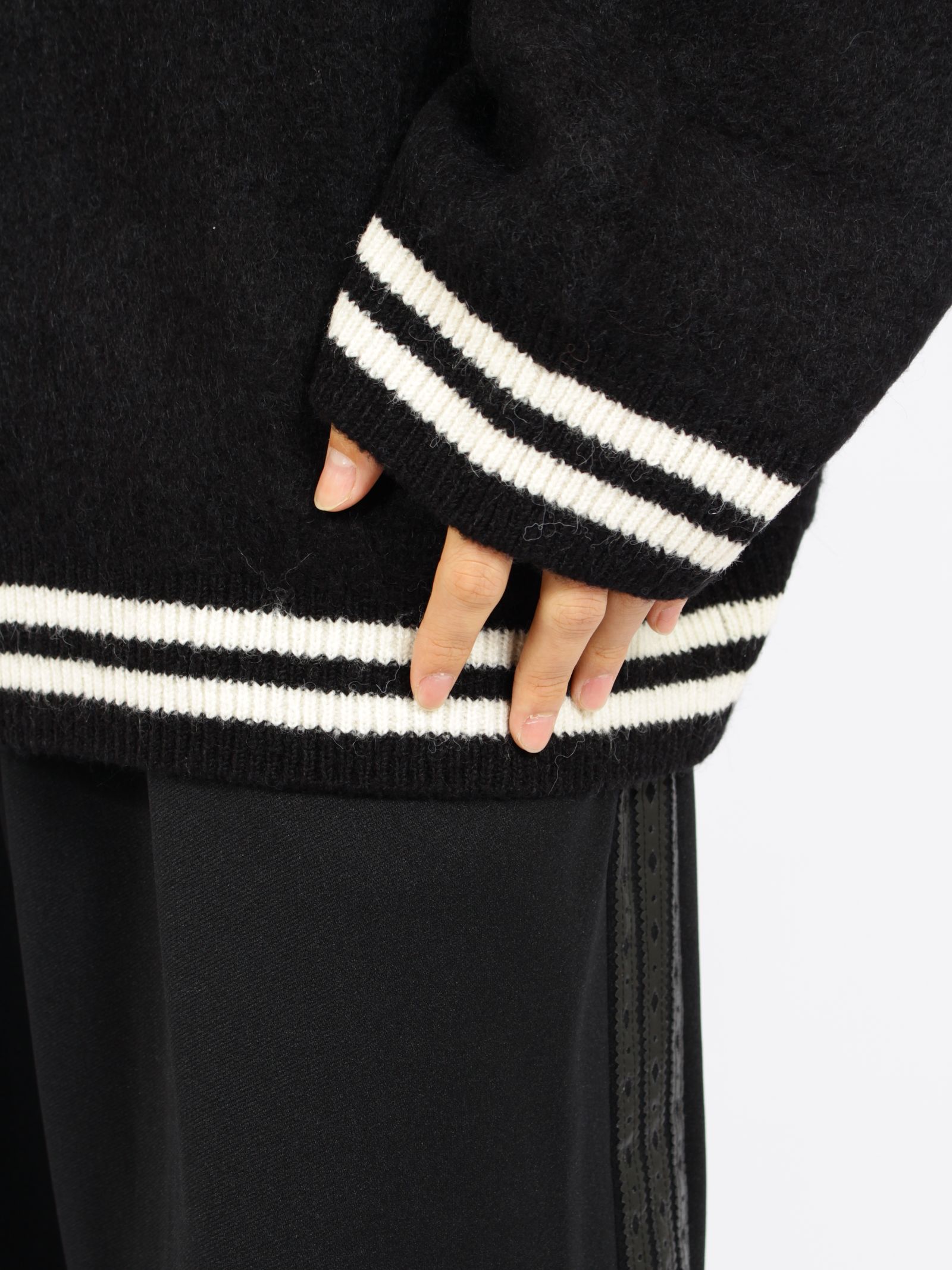 【26AW】ヤンキース ロゴ ニット カーディガン / YANKEES LOGO KNIT CARDIGAN / ブラック