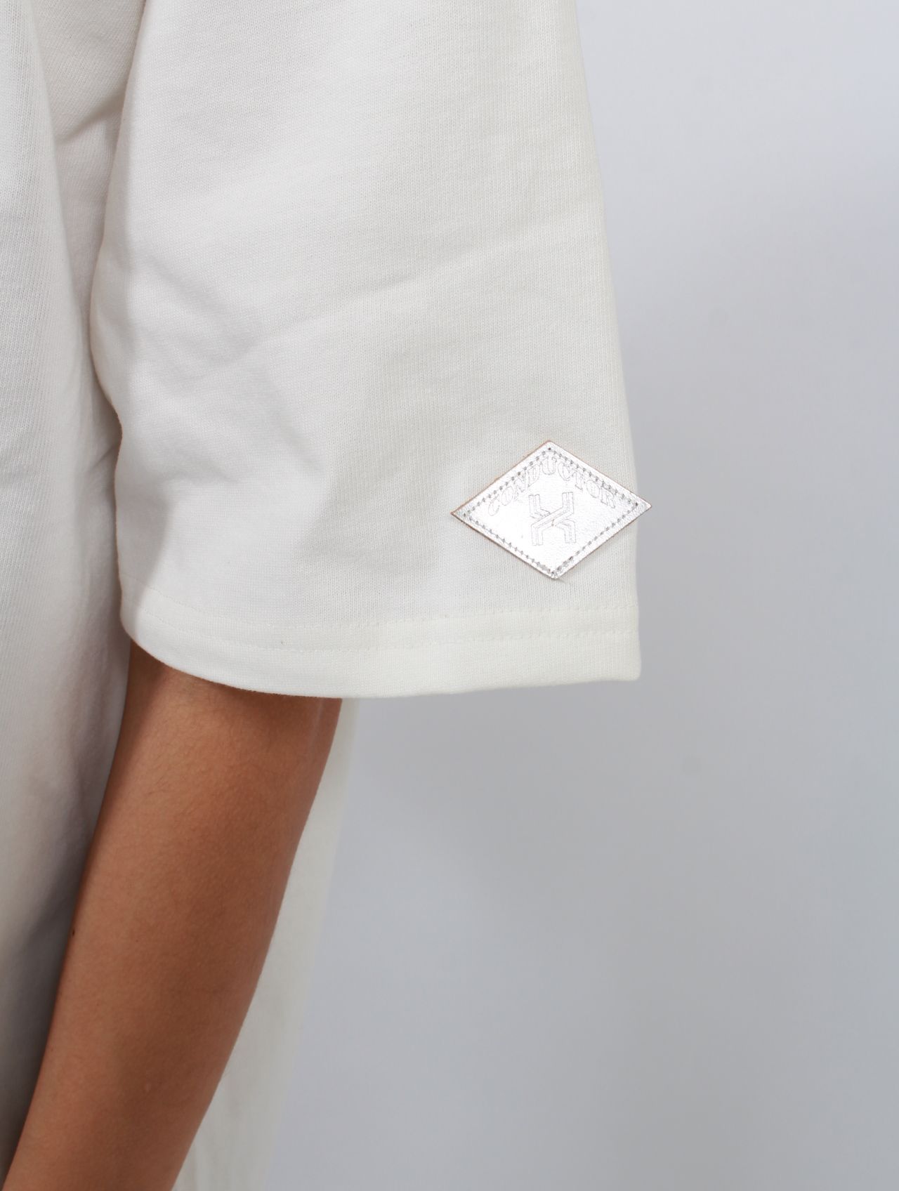 【25SS】コード 刺繍 Tシャツ 'ボーンズ 半袖 カットソー / CORD EMBROIDERED T-SHIRT 'BONES / ホワイト