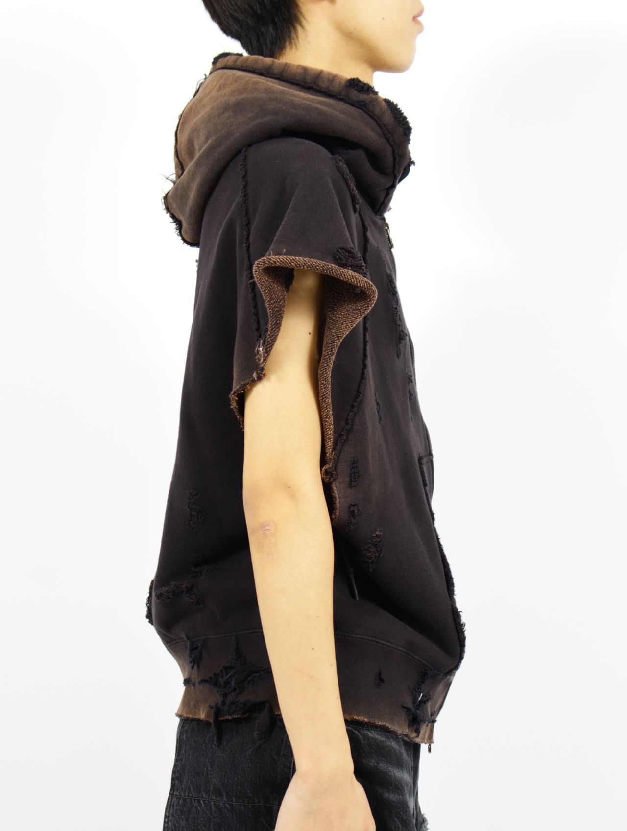 【25SS】ダメージ加工 スリーブレス パーカー / DAMAGED SLEEVELESS PARKA.13 / ラスティーブラック