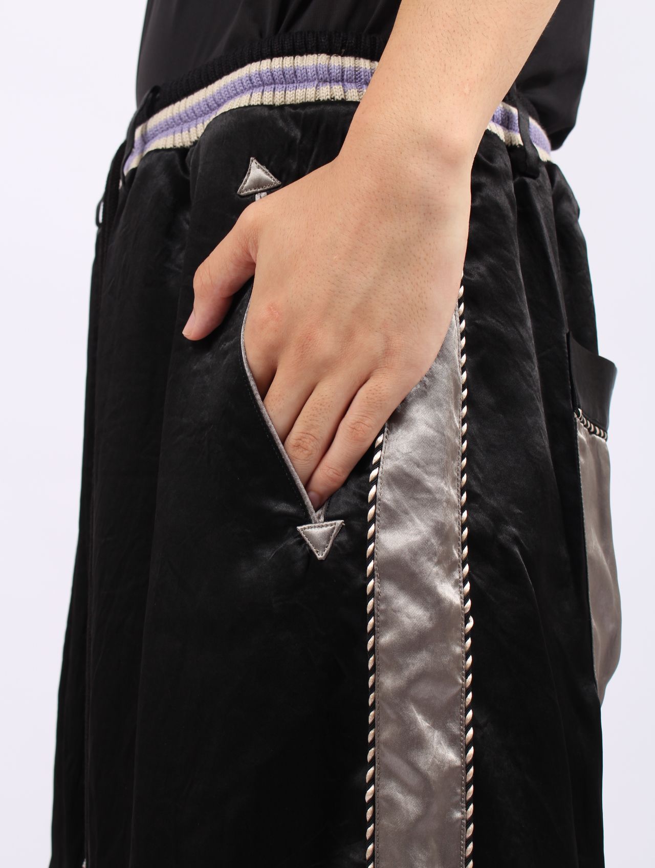 【25AW】サテン スーベニア トラウザー パンツ / SATIN SOUVENIR TROUSERS / ブラック
