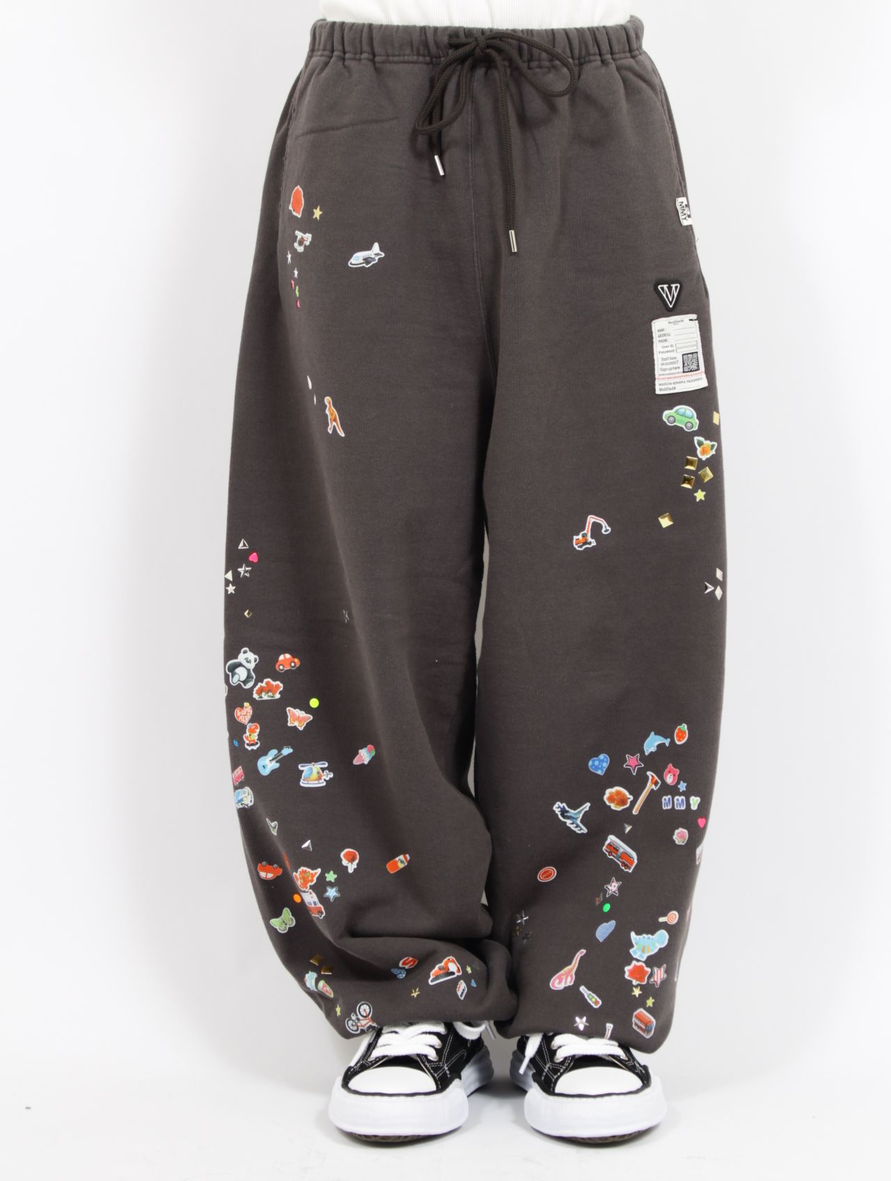 【26SS】ステッカーデザイン スウェット パンツ / KIDS STICKER PANTS / ブラック