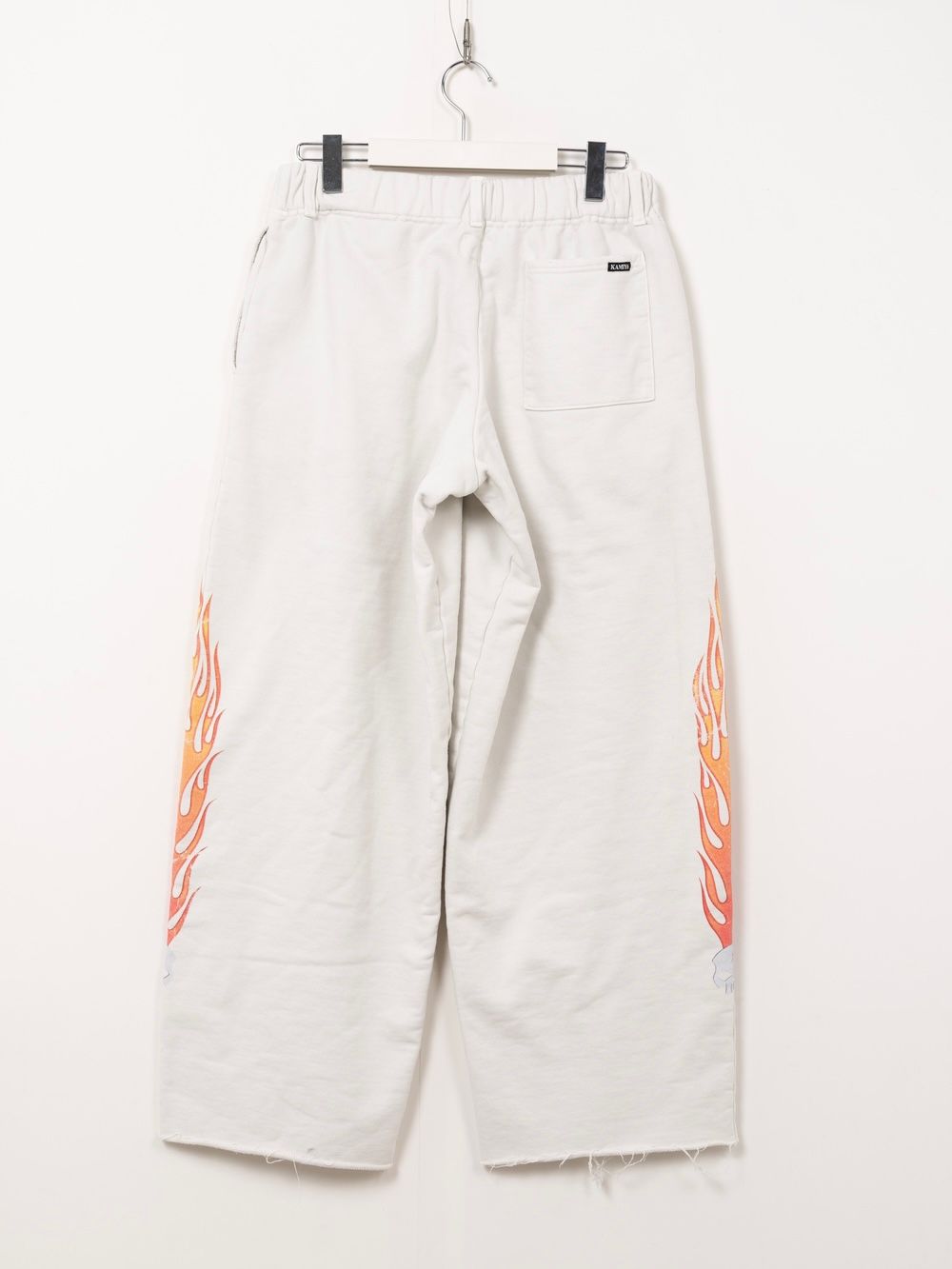 【25AW】スカル フレイム ディストレスド スウェット パンツ / "SKULL FLAME" DISTRESSED SWEAT PANTS / ホワイト
