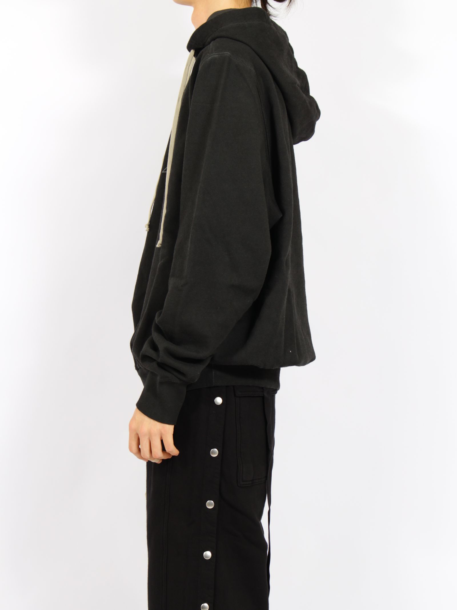 【26AW】 オーバーサイズド フーディー ペンタグラム パーカー / OVERSIZED HOODIE / フェード ブラック / シルバー