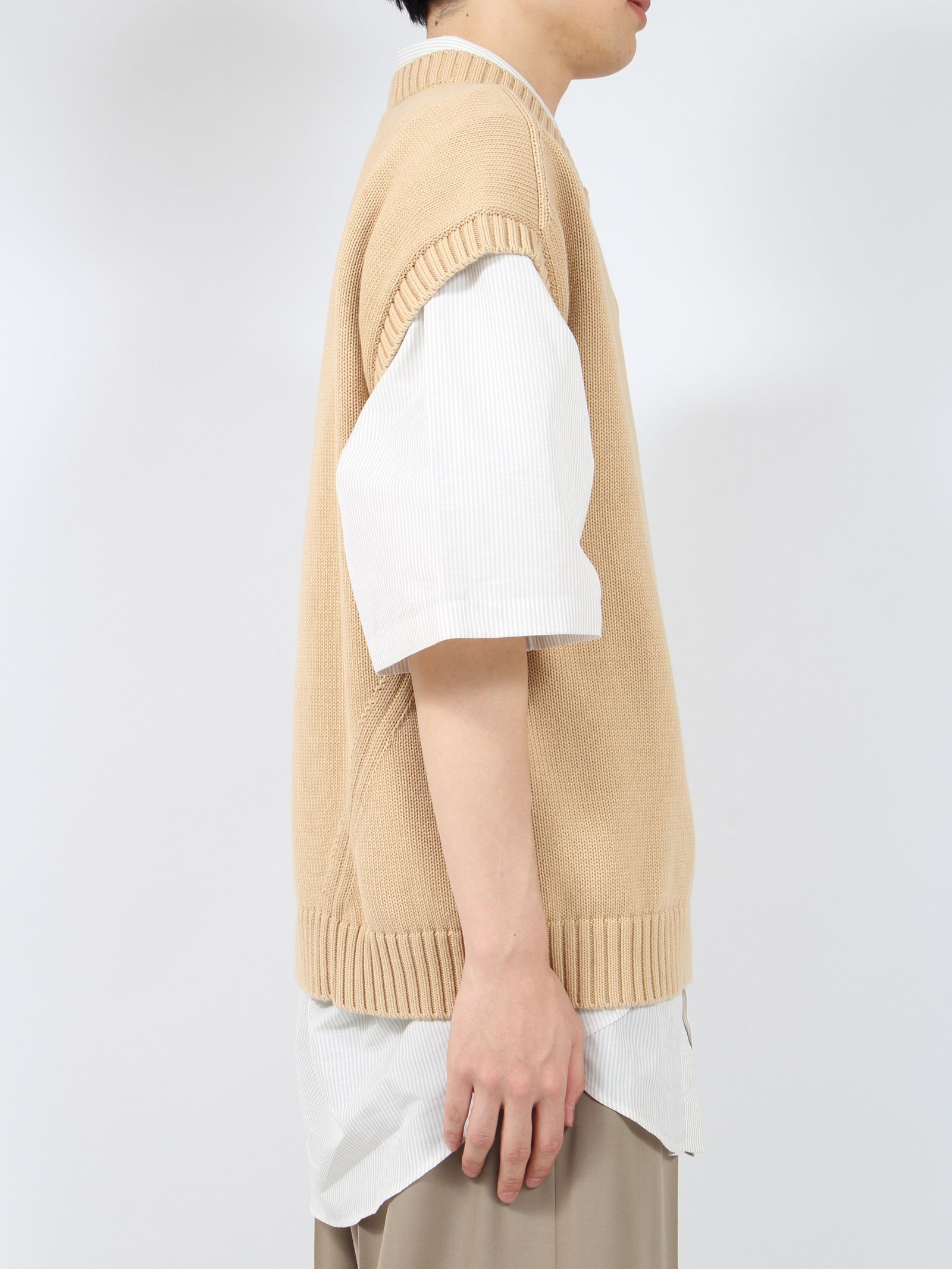 HED MAYNER - 【24SS】Vネック ニットベスト / KNIT V-NECK VEST / ベージュ | STORY