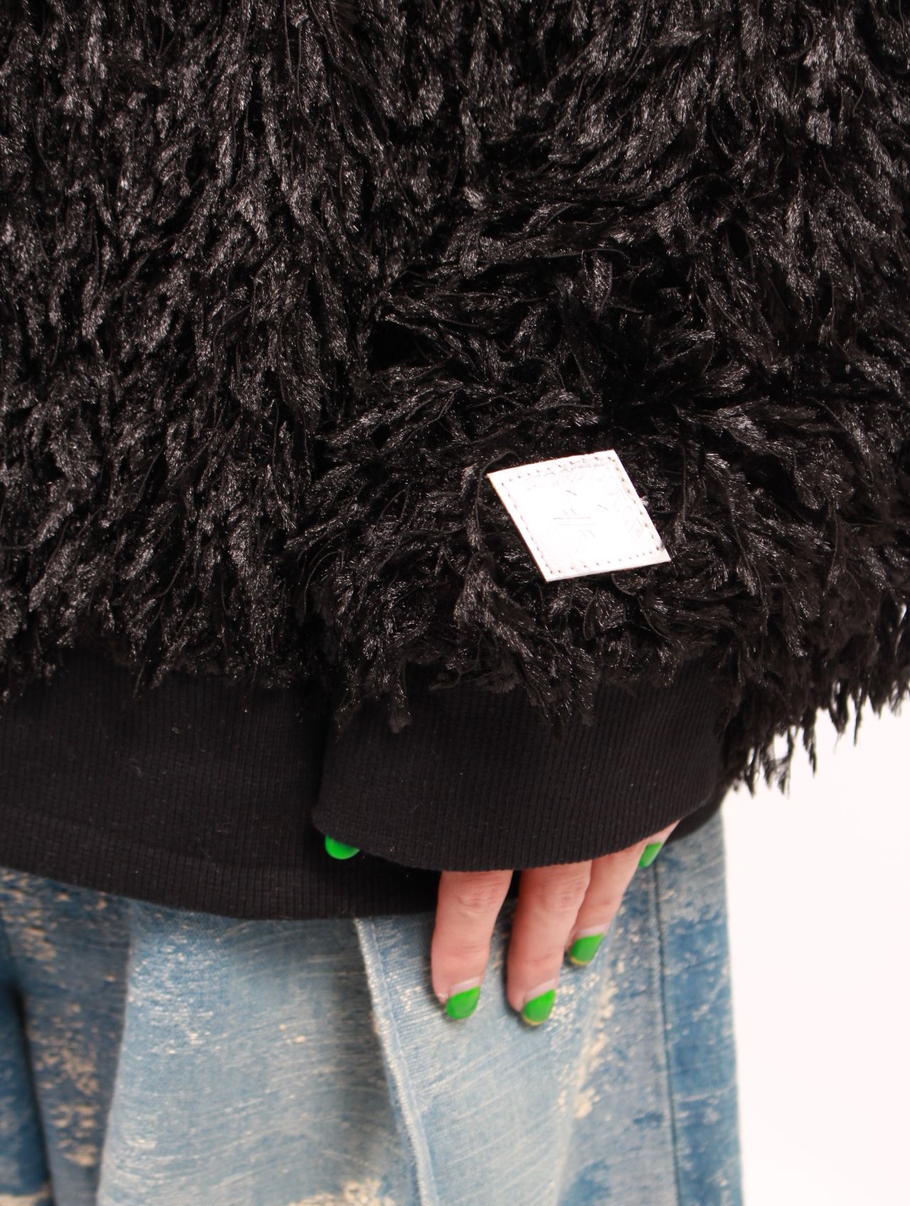 【25SS】フェザー ニット クルーネック セーター / FEATHER KNIT CREWNECK SWEATER / ブラック