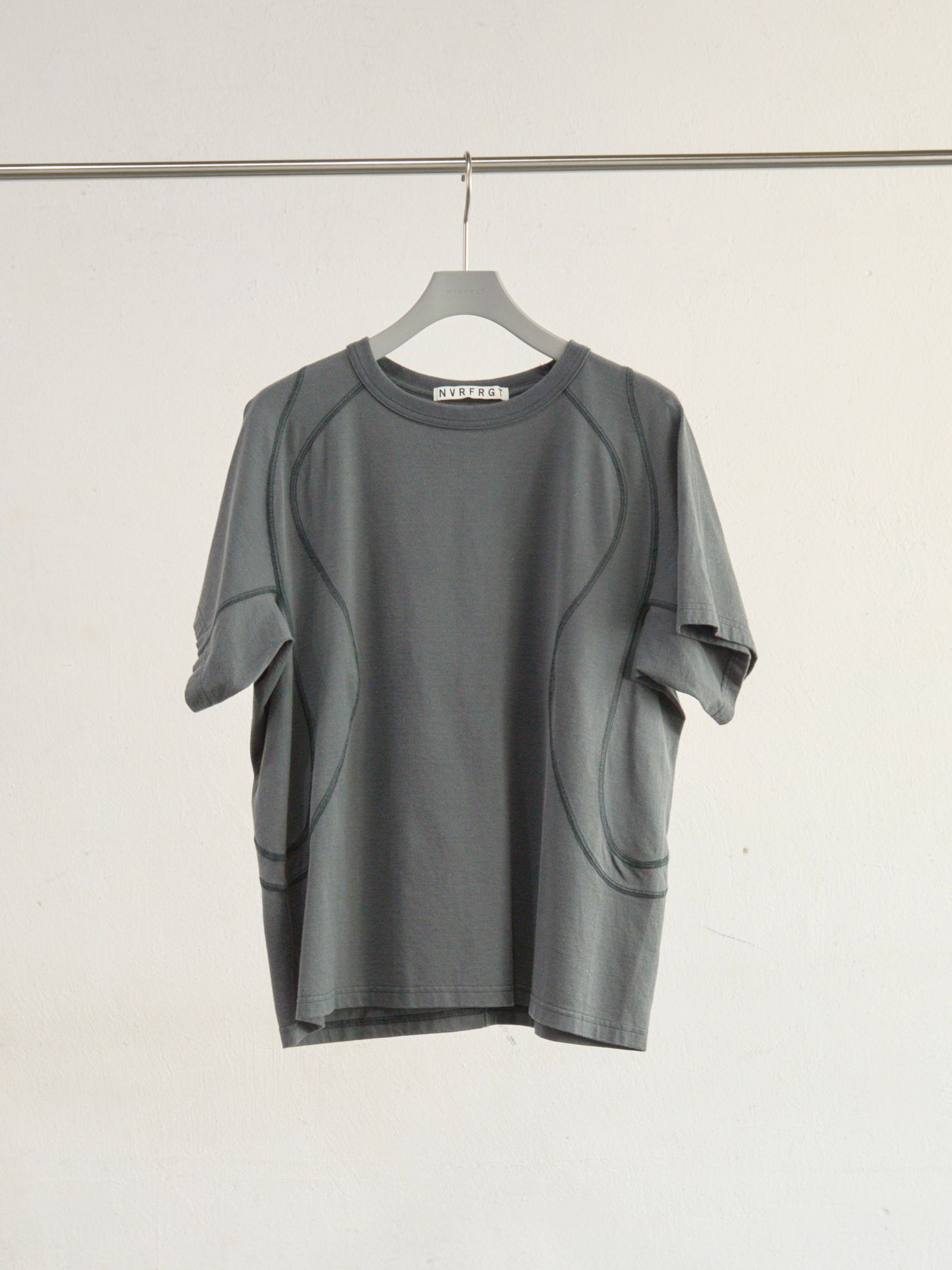 【26SS】 パネルド ハーフスリーブ Tシャツ / PANELLED HALF SLEEVE T-SHIRT / SLATE BLUE (グレー)
