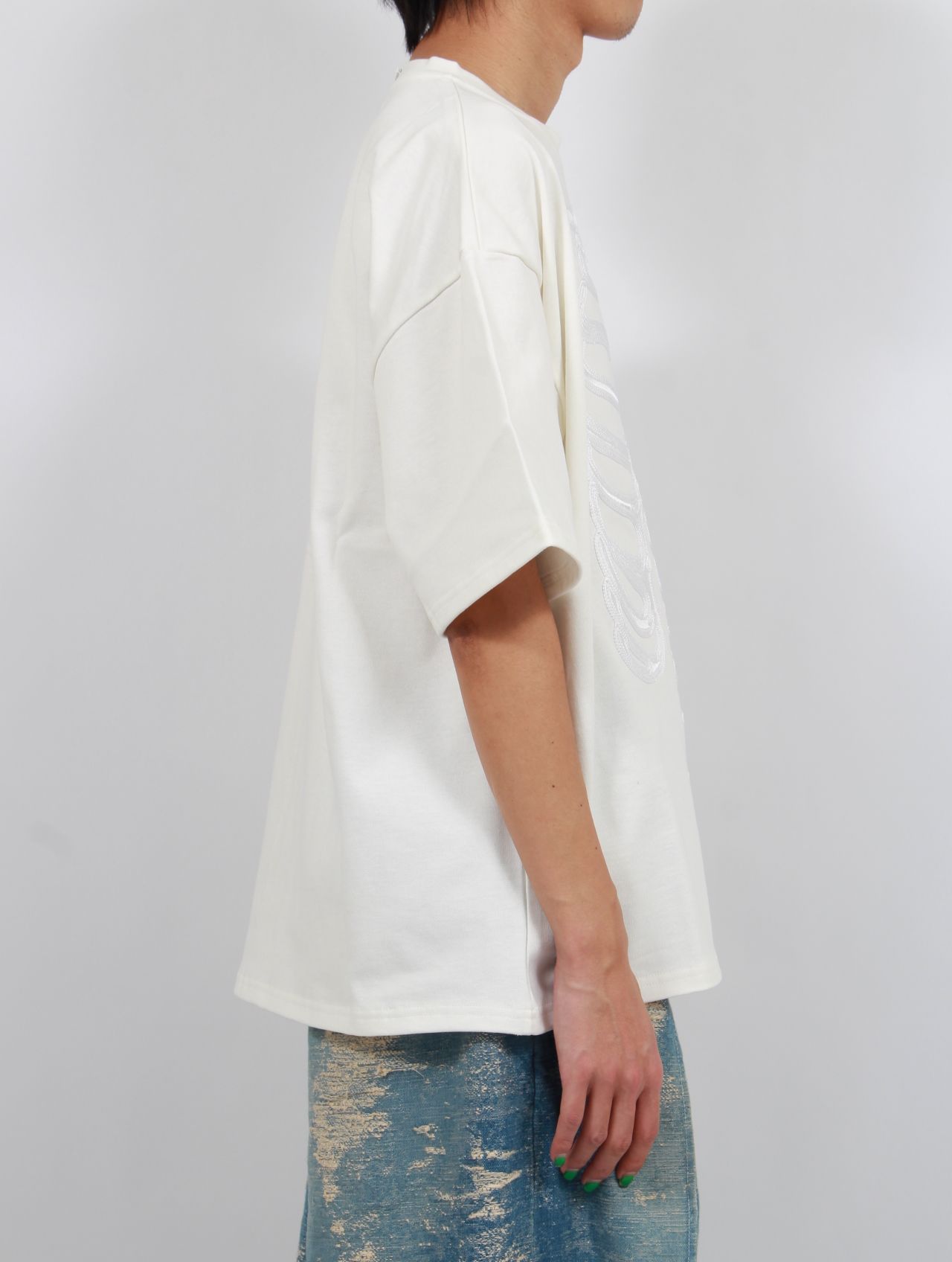 el conductorH - 【25SS】コード 刺繍 Tシャツ 'ボーンズ 半袖 el conductorH - 【25SS】コード 刺繍 Tシャツ 'ボーンズ 半袖