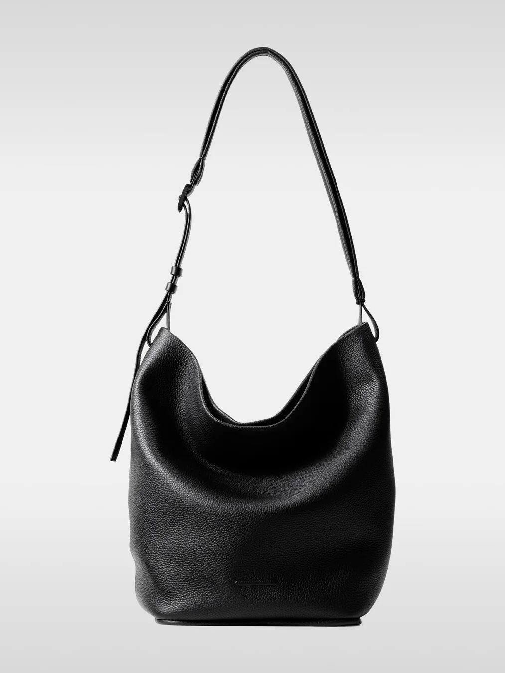 エッセンシャル デイリー レザー ホーボー ミディアム ショルダーバック / ESSENTIAL DAYILY LEATHER HOBO MEDIUM / ブラック