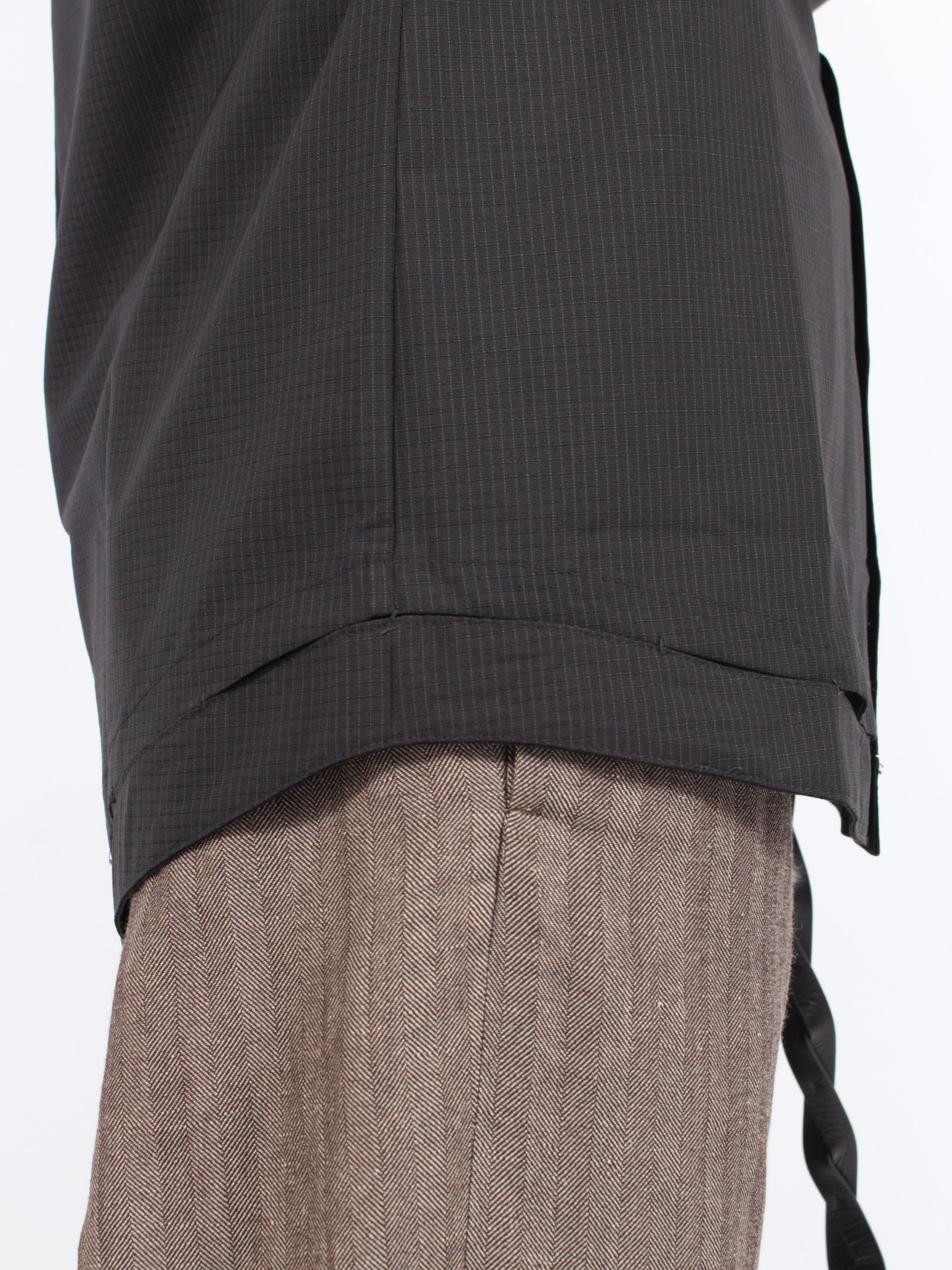 【24AW】ウール ハンドステッチ ヘム ボーダー リラックスフィット シャツ / HAND-STITCHED HEM BORDER RELAXED FIT SHIRT / ブラック