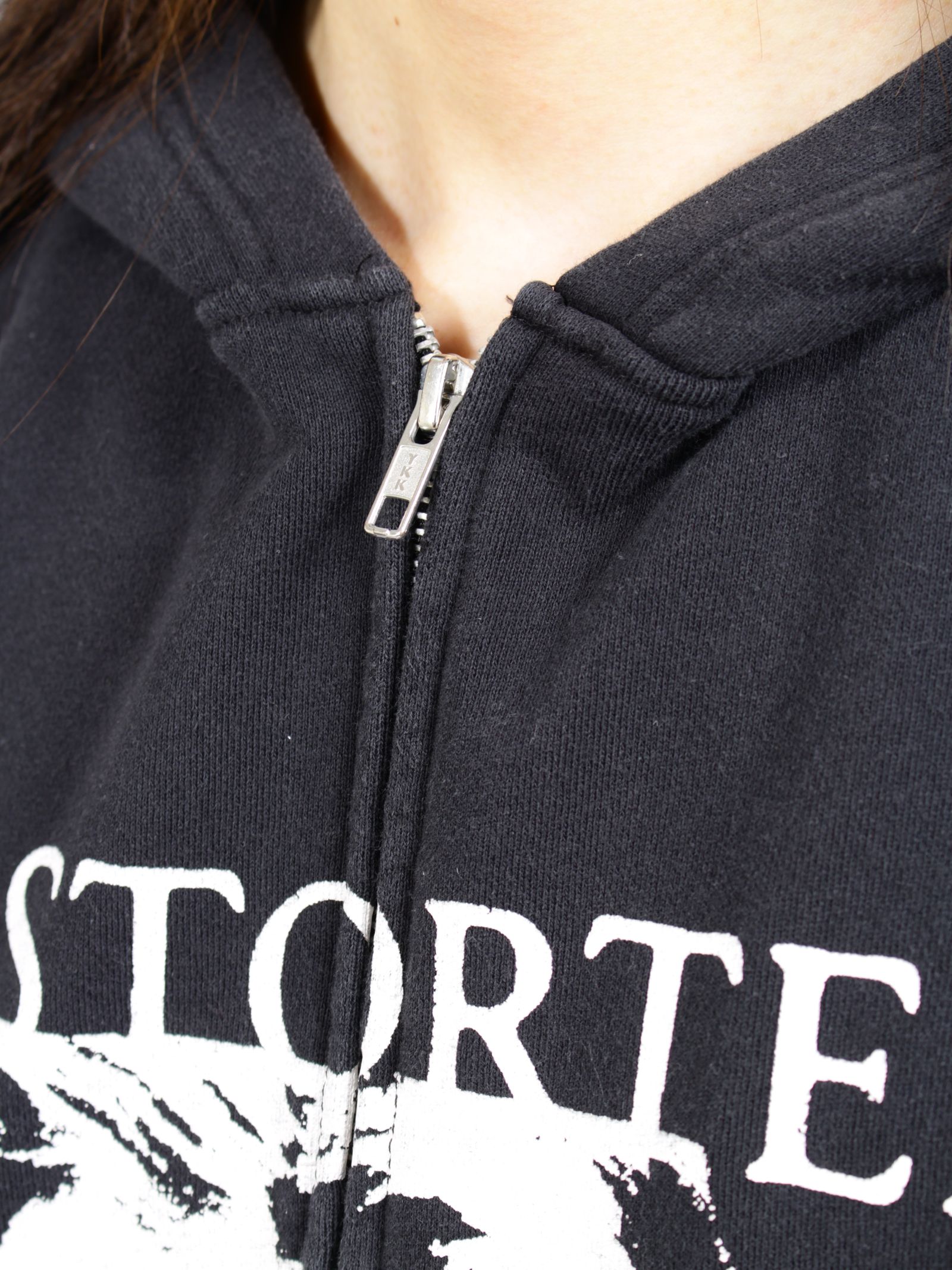 【26AW】ディストーテッド・ガール・ジップアップ・フーディ /"DISTORTED Girl" Zip-up Hoodie /ブラック