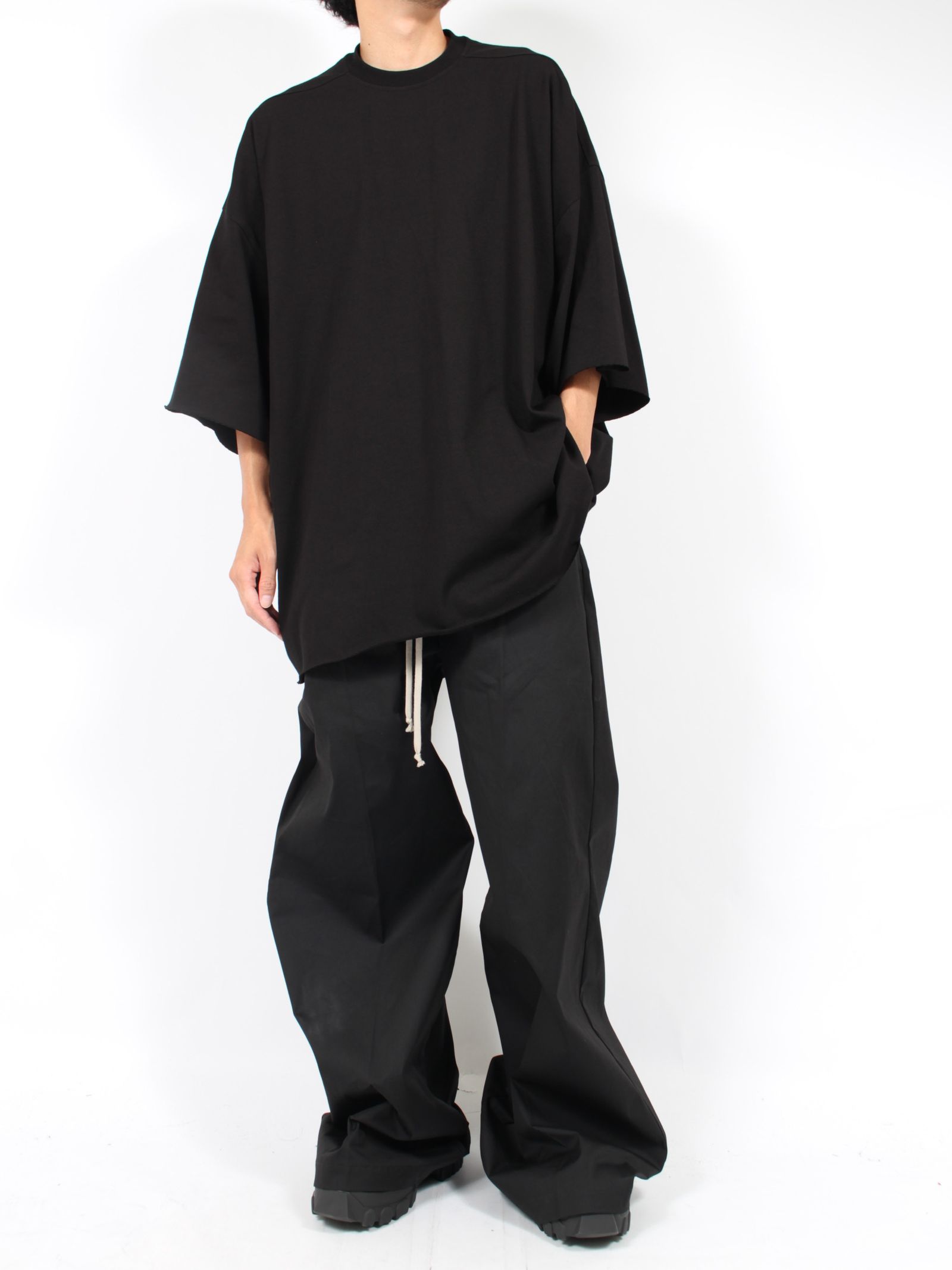RICK OWENS - 【24AW】トミー Tシャツ / TOMMY T / ブラック | STORY RICK OWENS - 【24AW】トミー Tシャツ / TOMMY T / ブラック | STORY