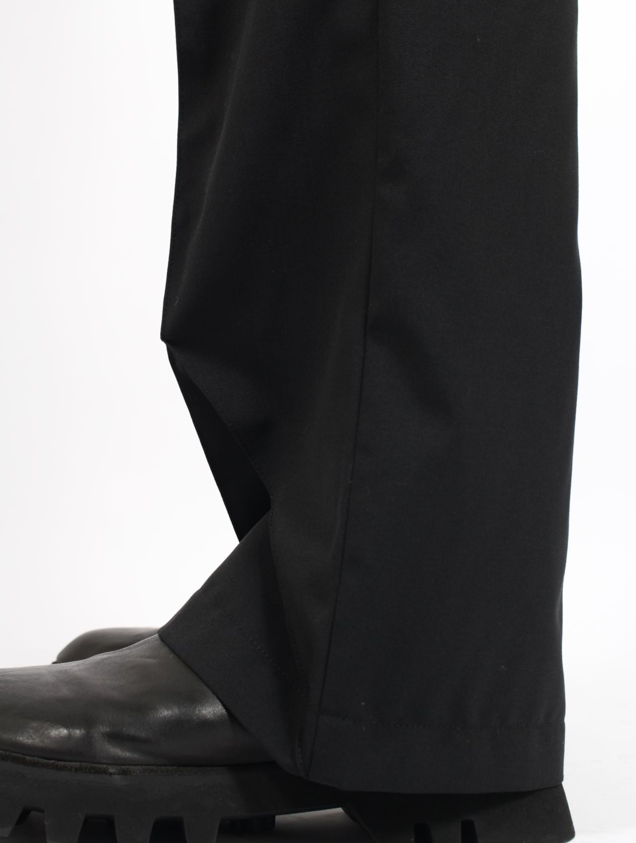 【26SS】ウール ストレート トラウザーズ スラックス / YTRS / ブラック