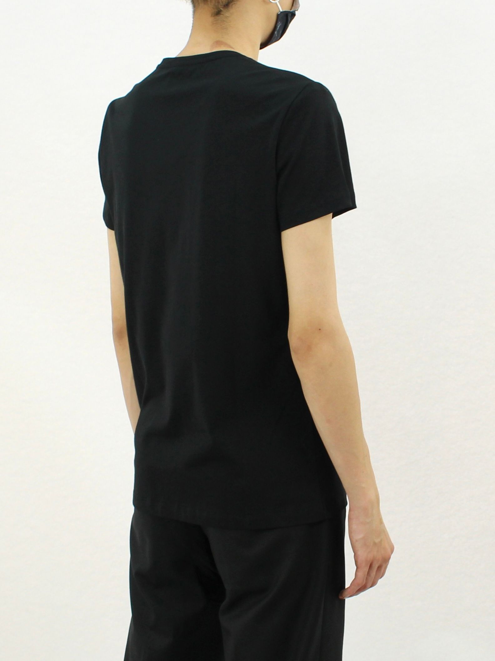 エンボスロゴ Tシャツ / EMBOSS LOGO T-SHIRT / ブラック