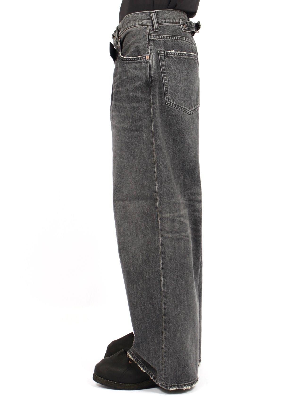【25AW】"D" バックル スーパー ワイド デニム パンツ / "D" BUCKLE SUPER WIDE DENIM PANTS / ブラック