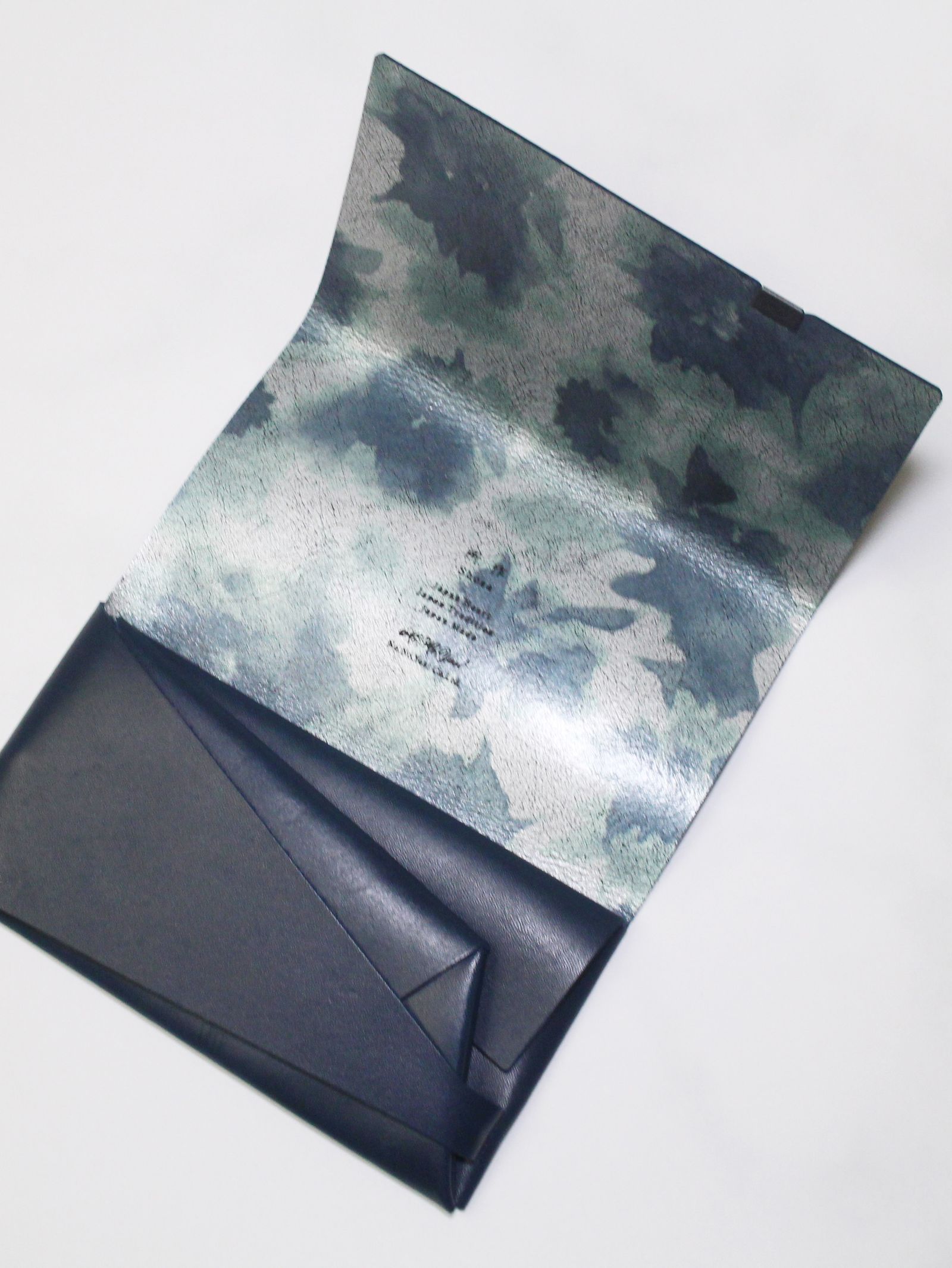 フローラル ロングウォレット / LONG WALLET / ネイビー × マルチ