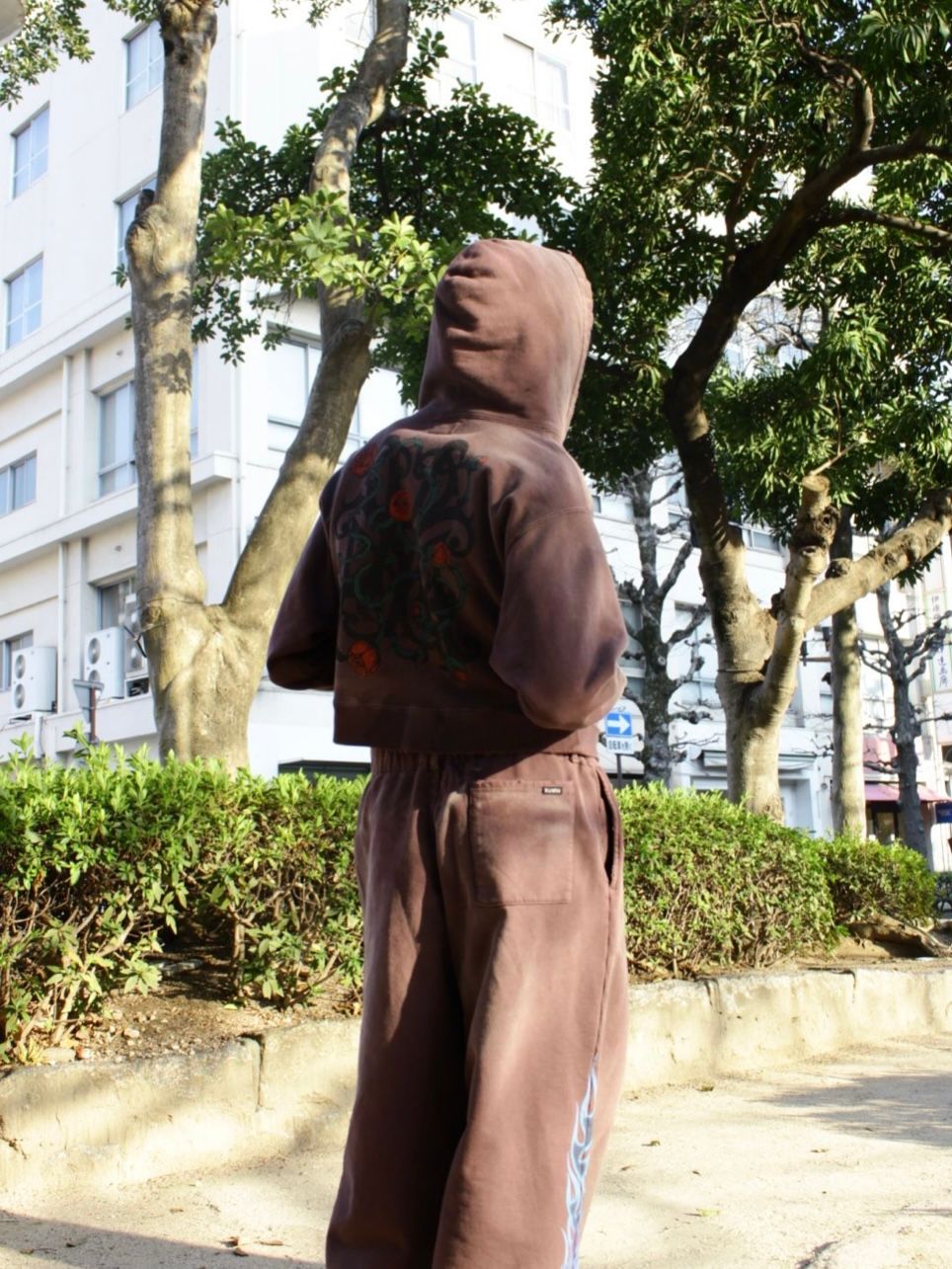 【25SS】"ファイア" ディストレスト スウェットパンツ / “FIRE” DISTRESSED SWEAT PANTS / ブラウン