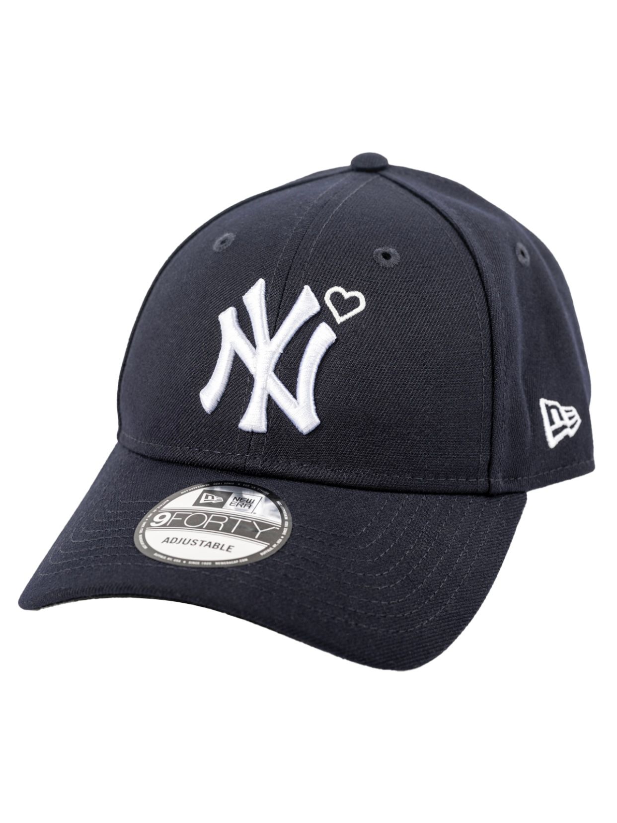 【完売品】BASICKS 24ss newera Yankees cap検討します