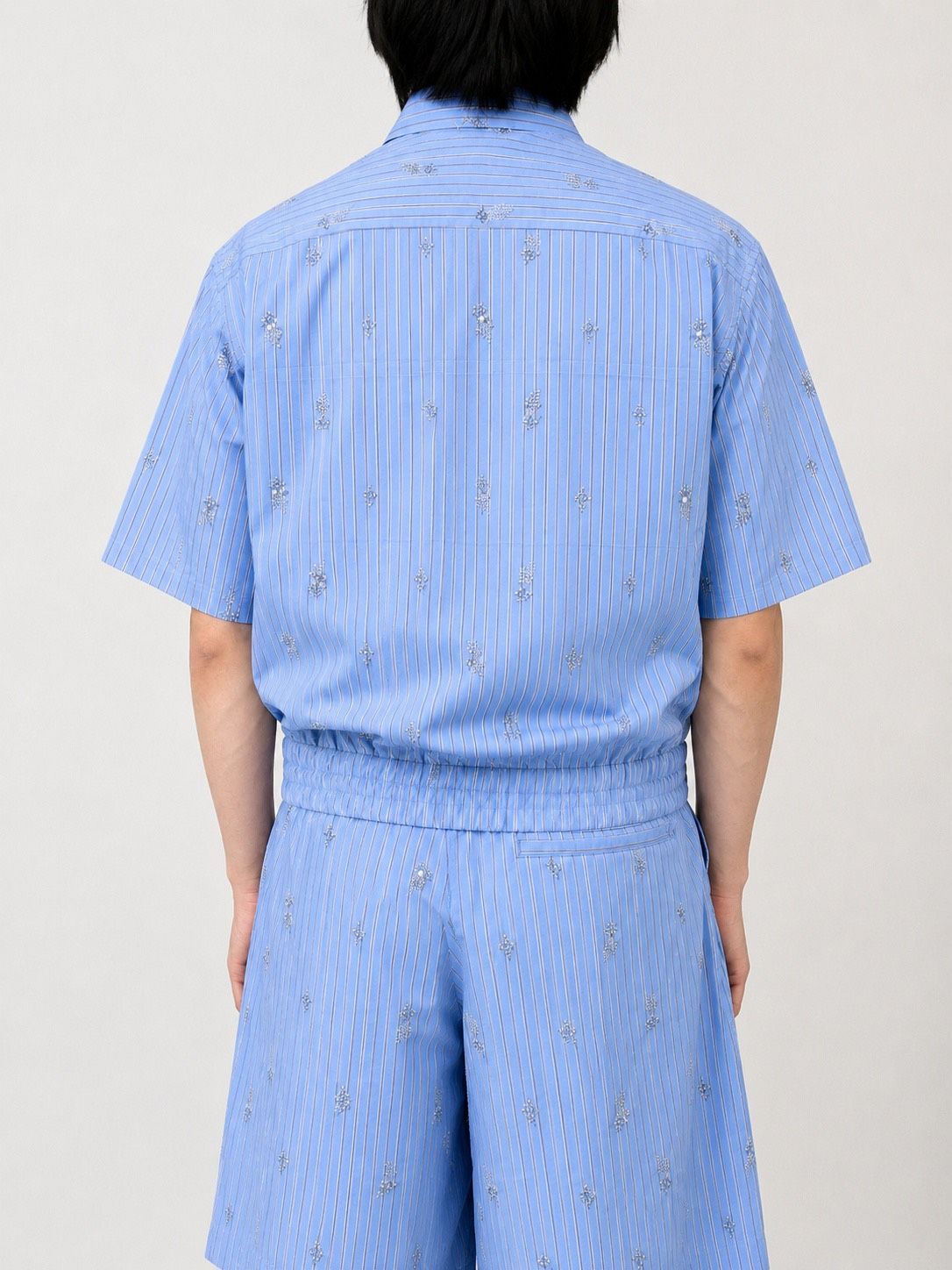 【27SS】オールオーバー エンブロイダード ストライプ シャツ ビーズ刺繍 半袖 シャツ / ALL-OVER EMBROIDERED STRIPE SHIRT / ブルー