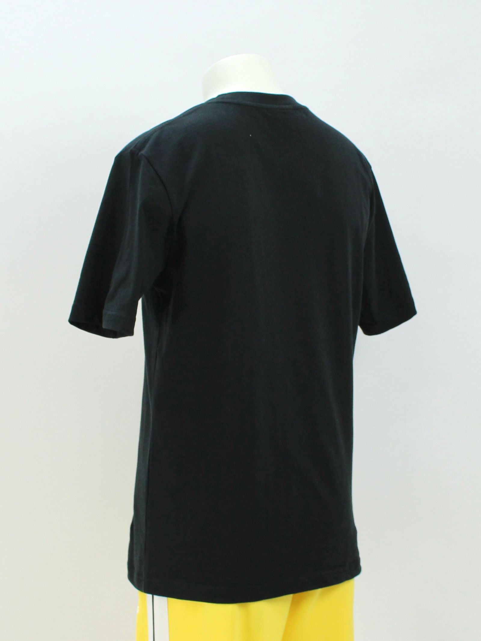 刺繍ロゴ Tシャツ / BLACK T-SHIRT WITH MULTICOLOR LOGO / ブラック × マルチ