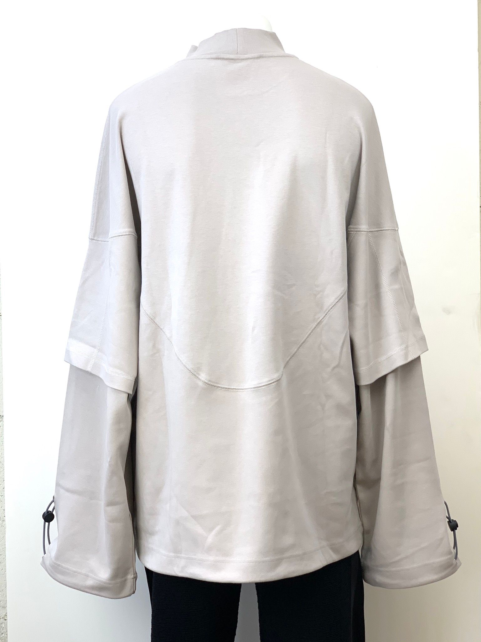 オーバーサイズ レイヤード ロングTシャツ / INETRLOCK CEMENT OVERSIZED DOUBLE SLEEVE T-SHIRT / ベージュ × ホワイト