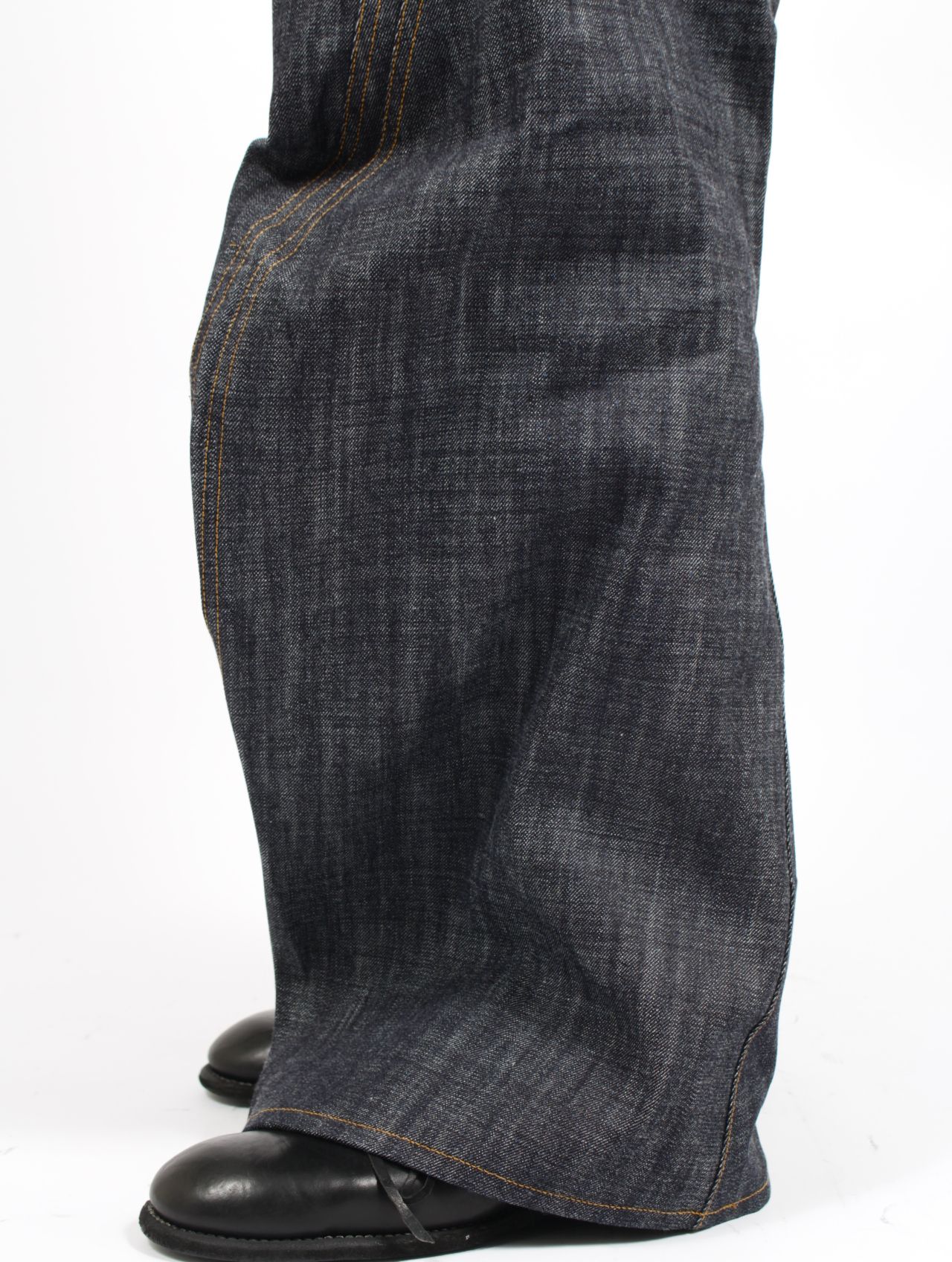 NVRFRGT - 【26SS】 3D ツイステッド ワイド レッグ ジーンズ / 3D