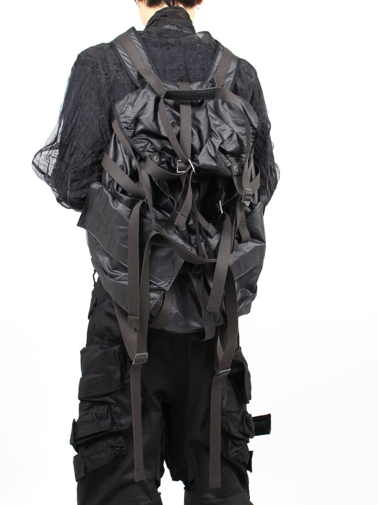 JULIUS - 【24SS】メモリー クロス バックパック / BLACK COATED  