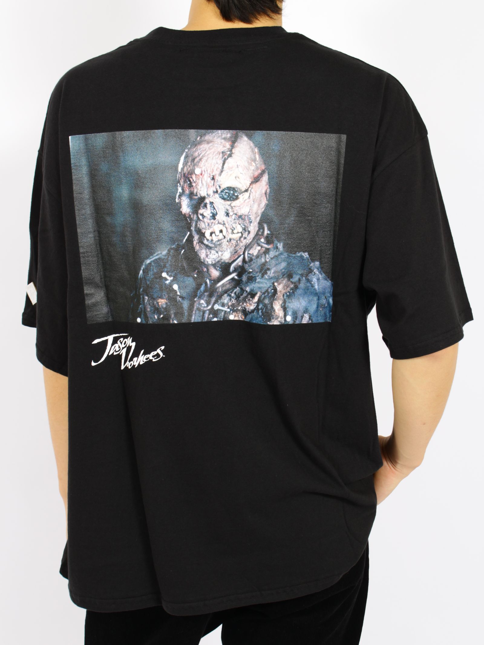 【13日の金曜日コラボ】ムービー シーン Tシャツ / x FRIDAY THE 13TH MOVIE SCENE T-SHIRT / ブラック