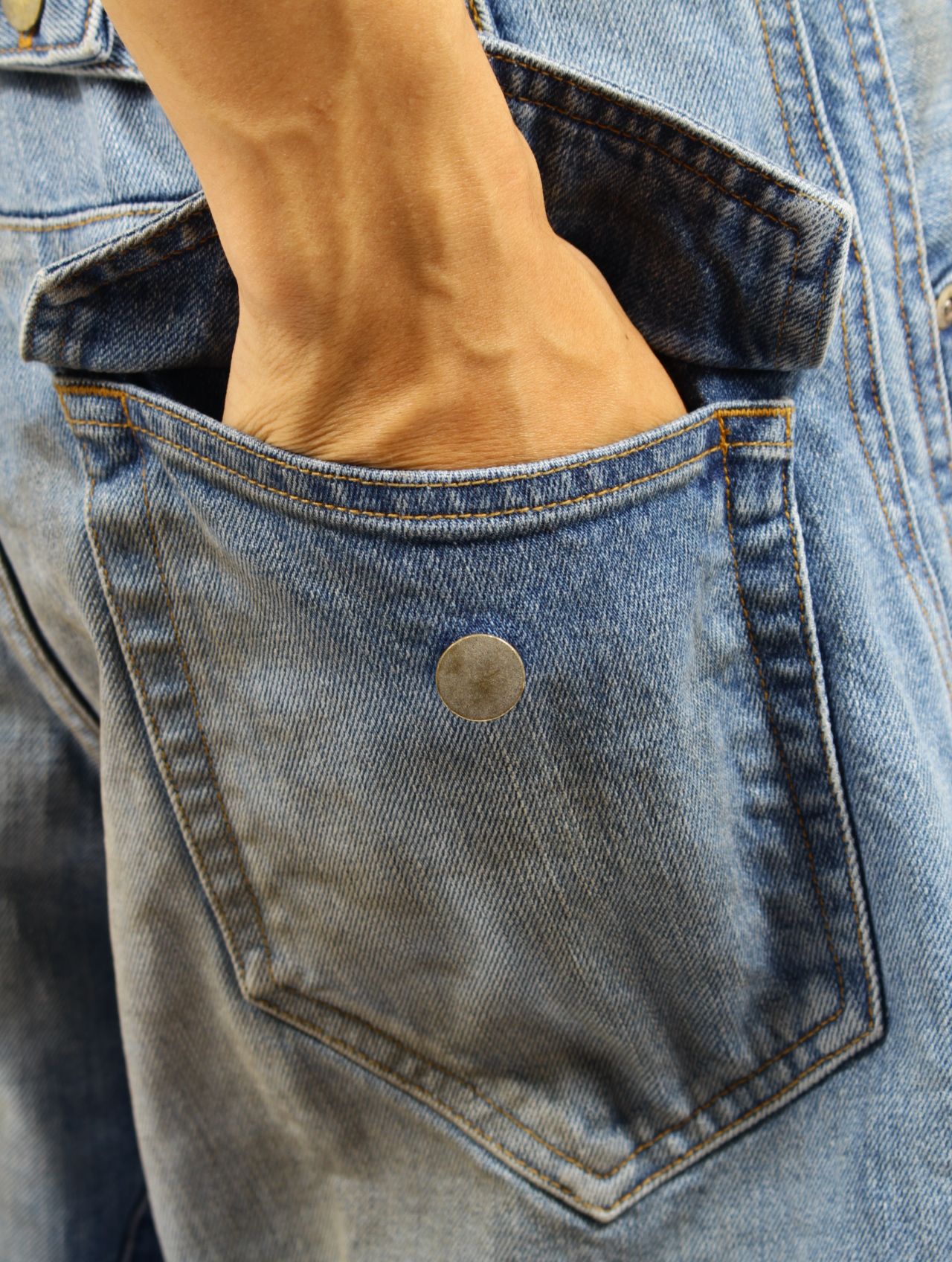 NVRFRGT - 【25SS】3D ツイステッド デニム ショーツ / 3D NVRFRGT - 【25SS】3D ツイステッド デニム ショーツ / 3D