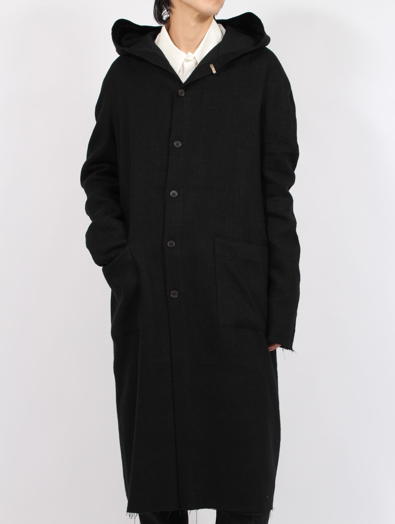 【25AW】ユニセックス ミッドフィット ラグラン フード コート 925 シルバー フック クローザー / UNISEX MID FIT RAGLAN HOOD COAT WITH 925 SILVER HOOK CLOSER / オフブラック