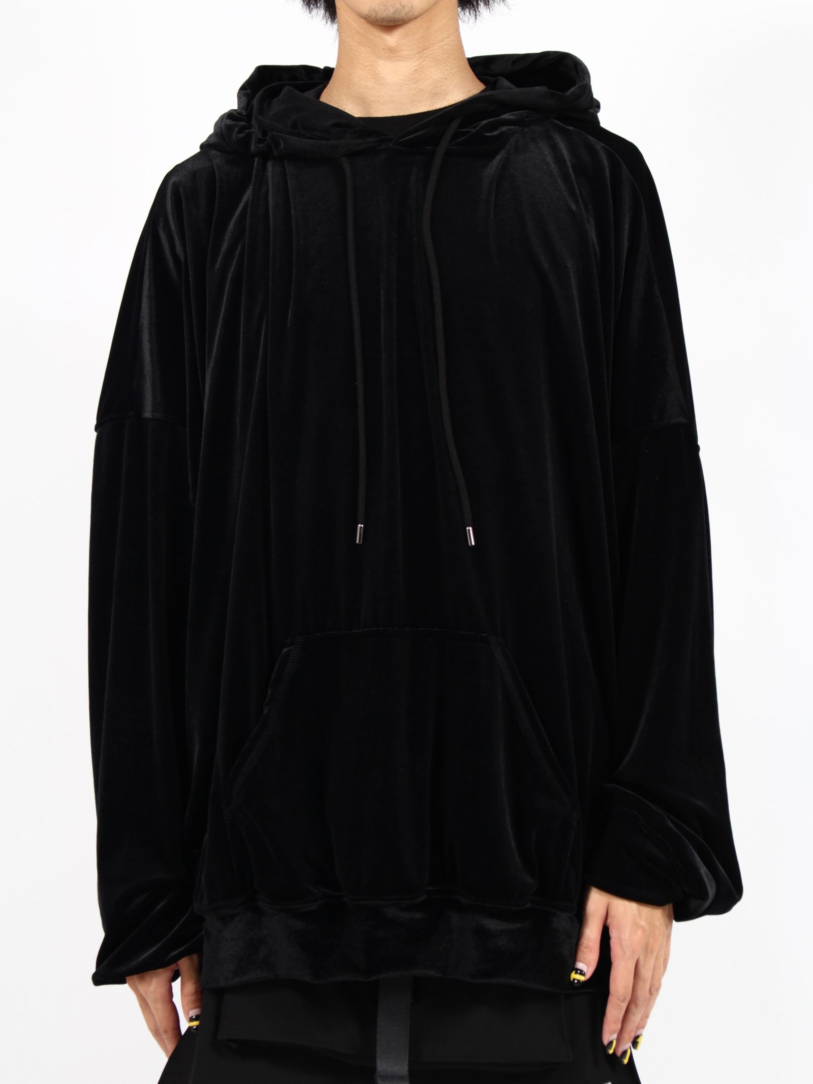 新品 BASICKS ベイシックス 24aw ハートチャーム スウェット M 黒 新品 BASICKS ベイシックス 24aw ハートチャーム スウェット M