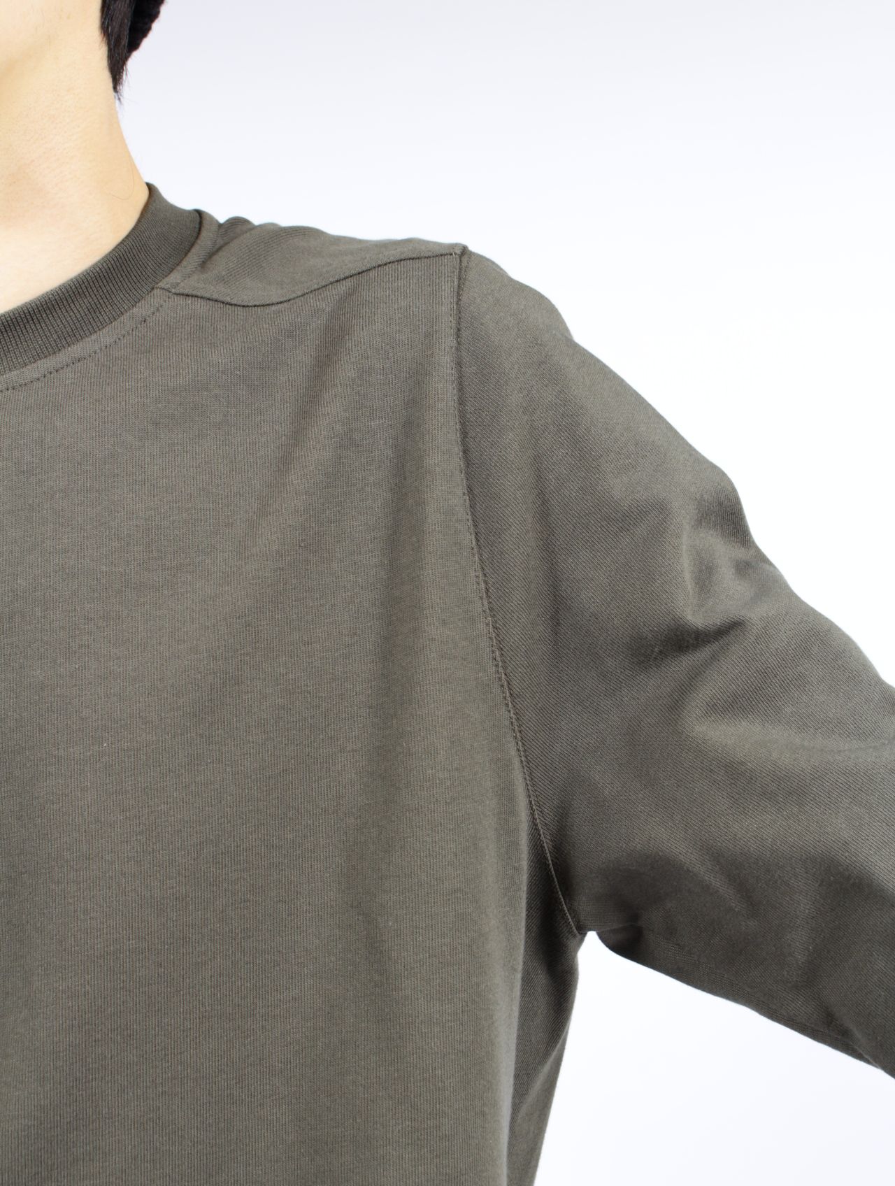 【25AW】リブ クルーネック 長袖スウェット シャツ / SHORT CREWNECK LS / ボスコ(カーキ)