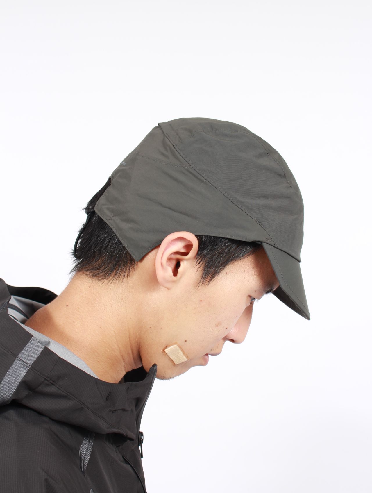 【25AW】ロー アングル キャップ / LOW ANGLE CAP / グレー