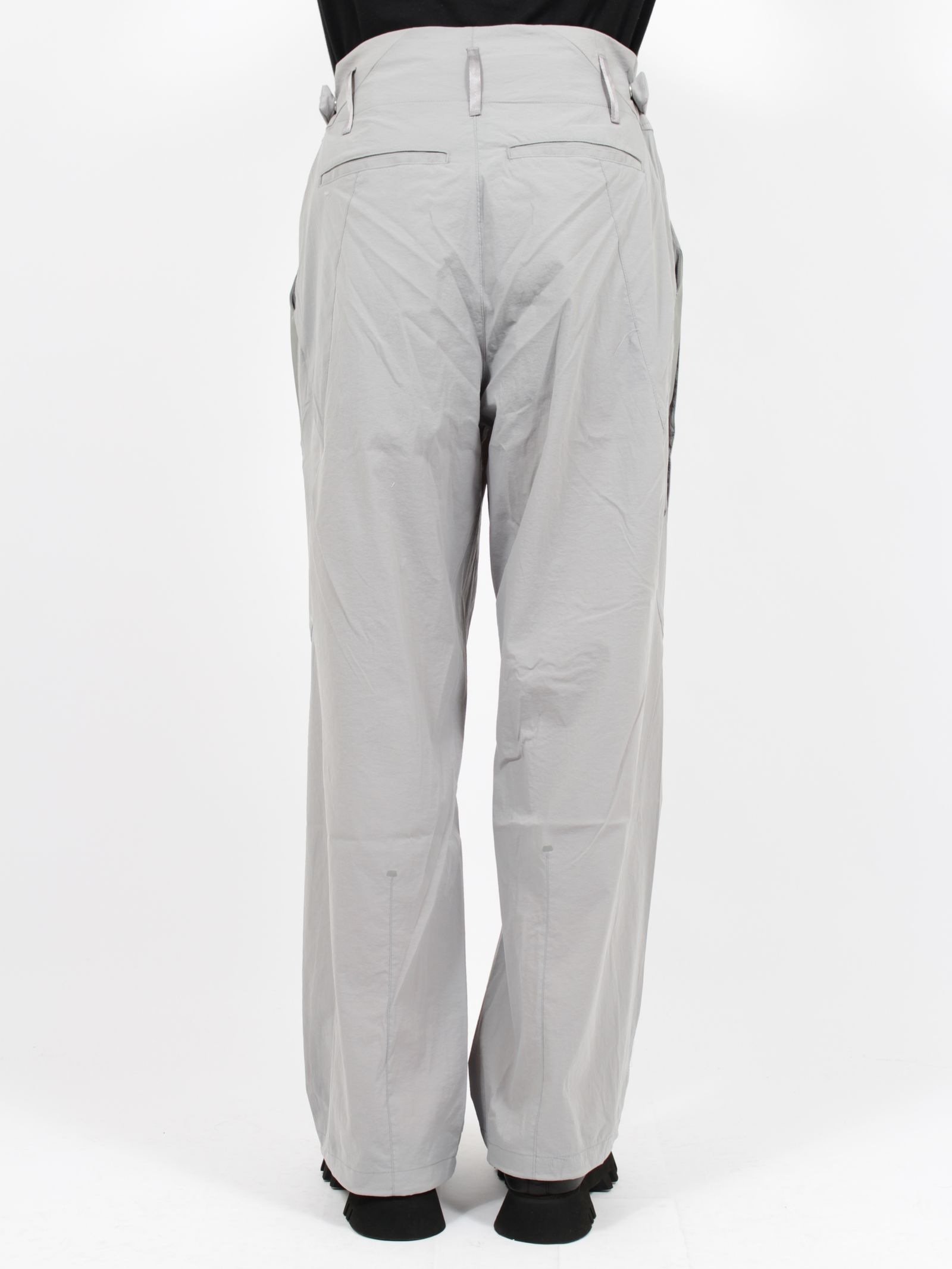 【26SS】ウェーブ テーパード パンツ / WEAVE TAPED PANTS / グレー