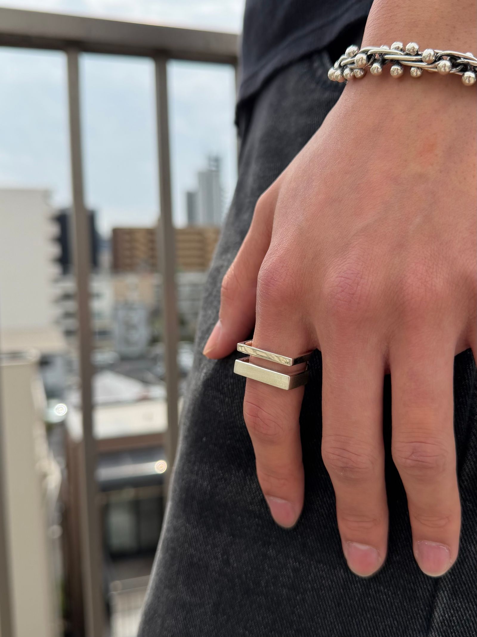 ディファレント ウィデュス リング ウィズ ヘアー ライン / DIFFERENT WIDTH RING WITH HAIR LINE / シルバー