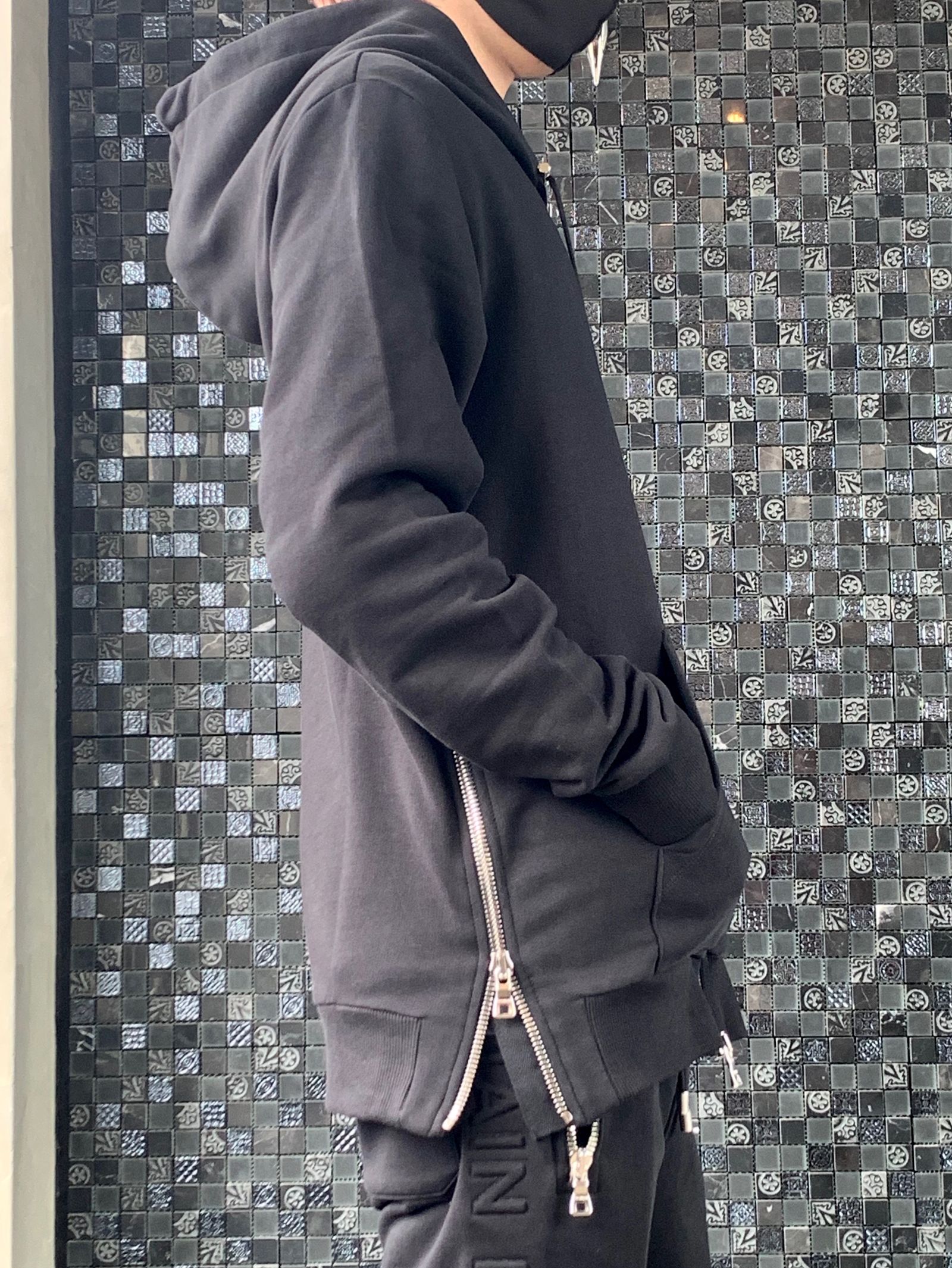 ジップアップ パーカー / BH2 C&S ZIPPED / ブラック × シルバー